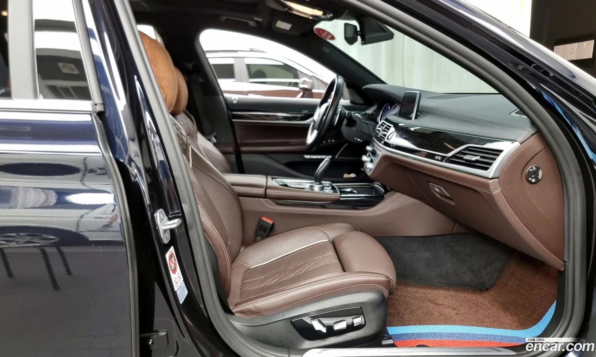 BMW 7 Series 2017 WBA7G6108HG768871 — 6