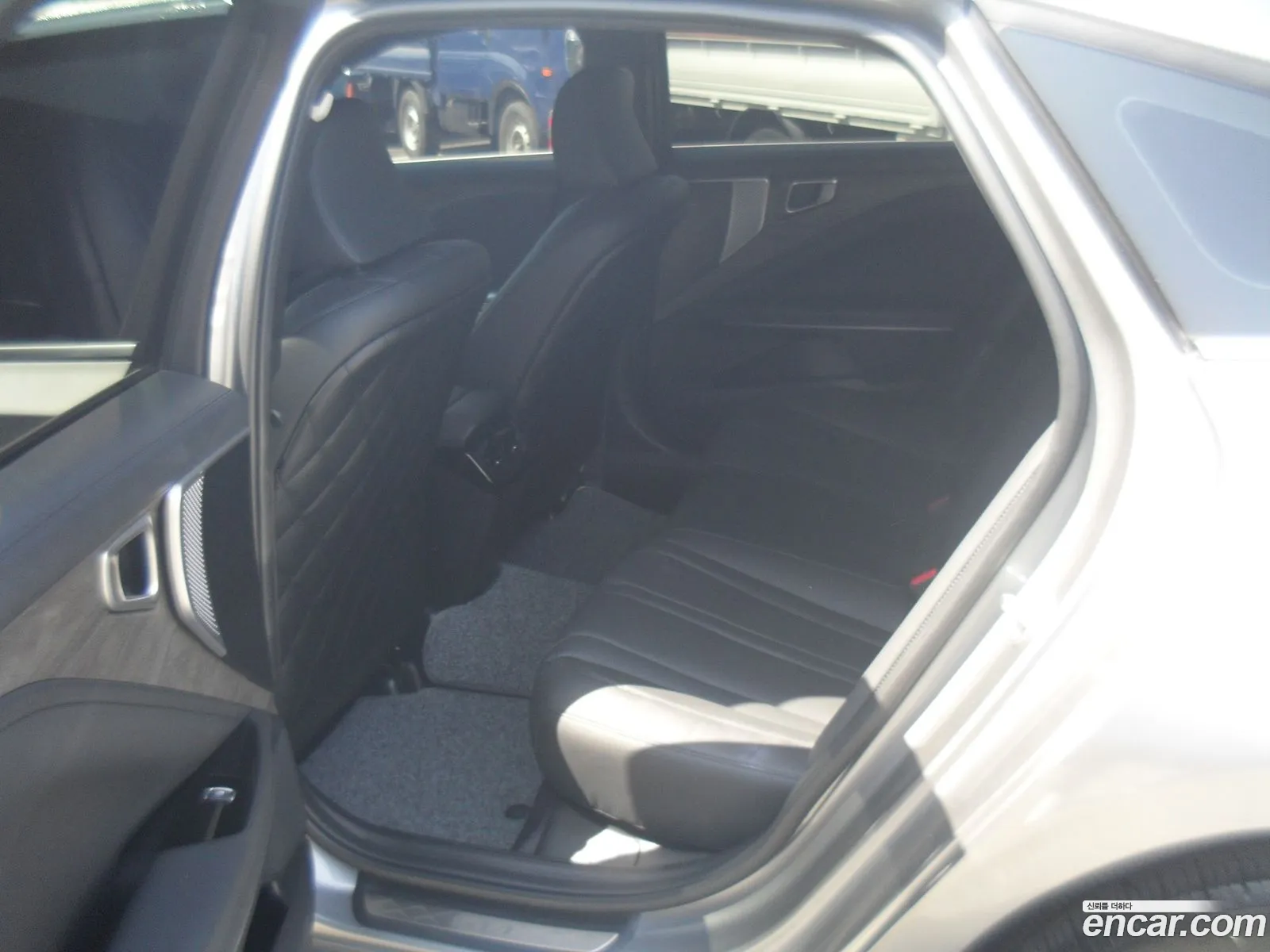 Kia K8 2022 — 11
