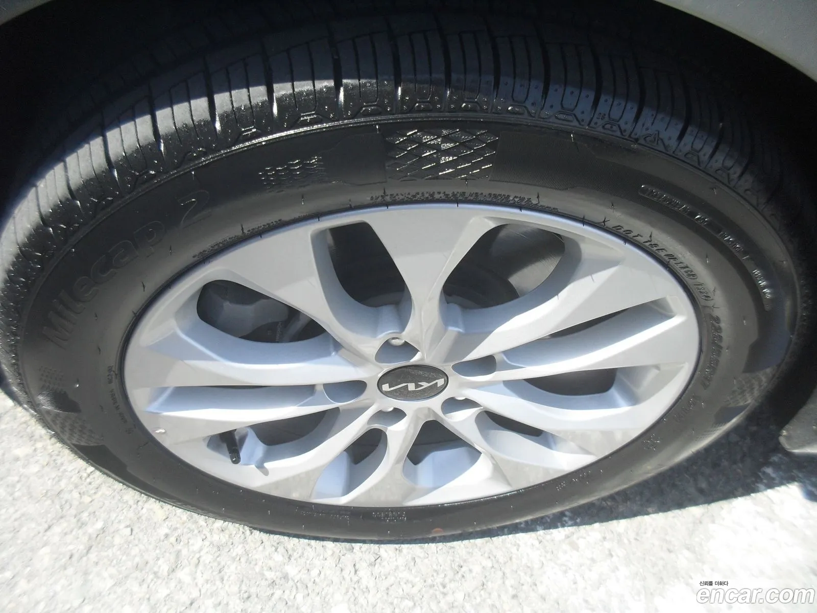 Kia K8 2022 — 8