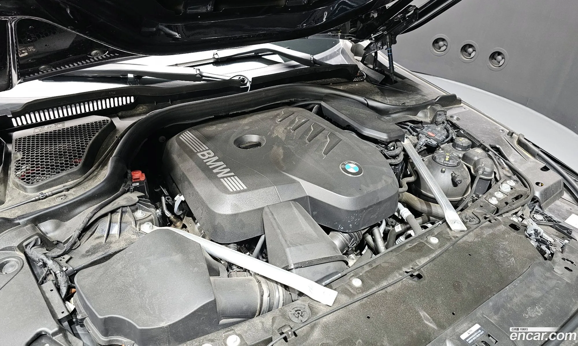 BMW 5 Series 2023 — 14
