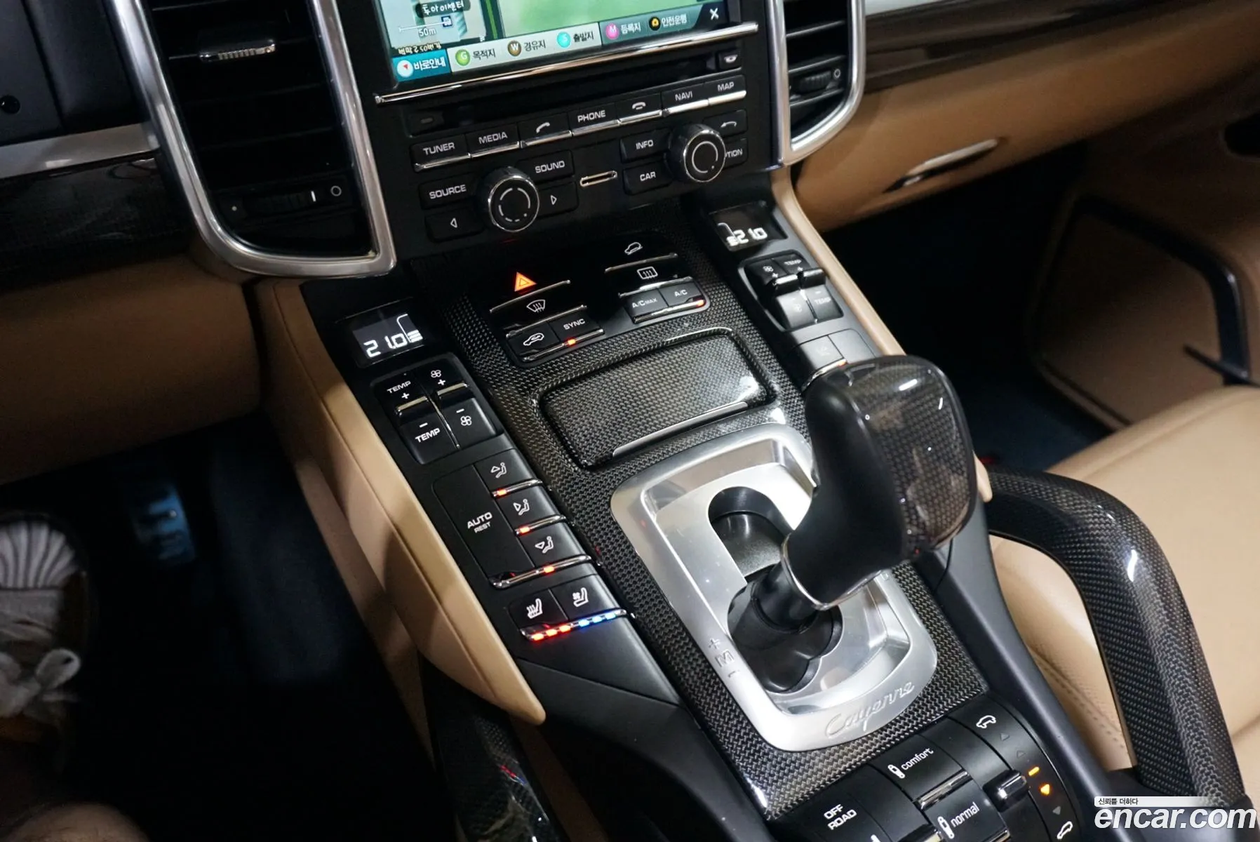 Porsche Cayenne 2013 — 19