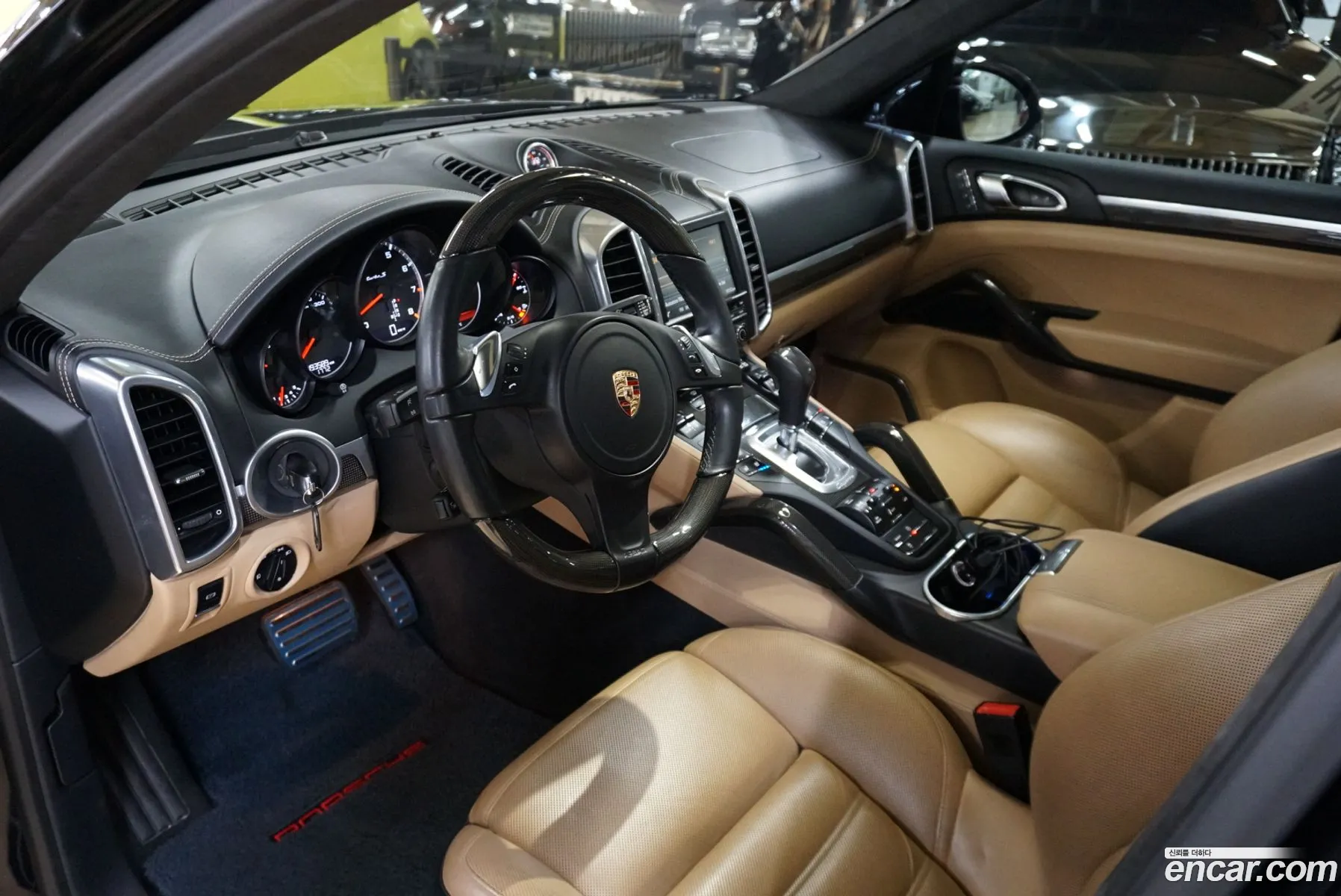 Porsche Cayenne 2013 — 12
