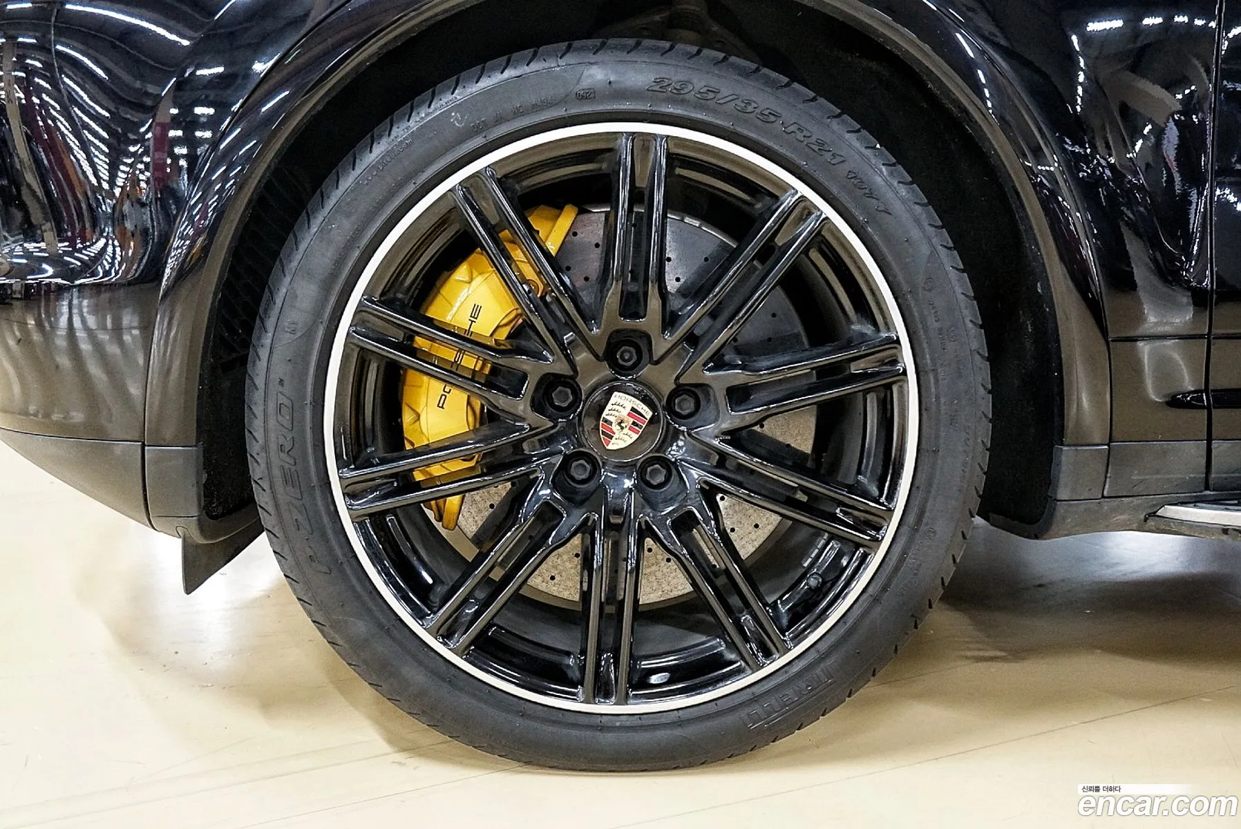 Porsche Cayenne 2013 — 18