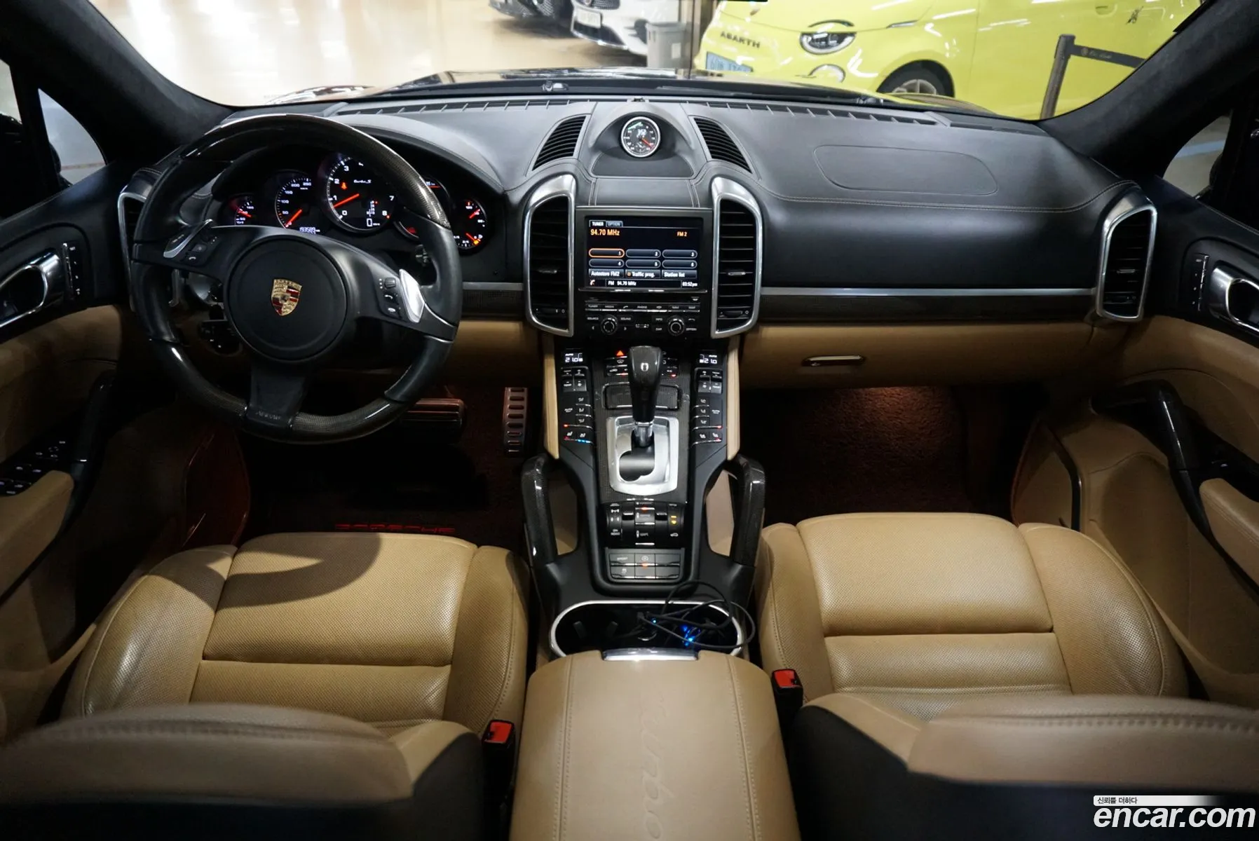 Porsche Cayenne 2013 — 11