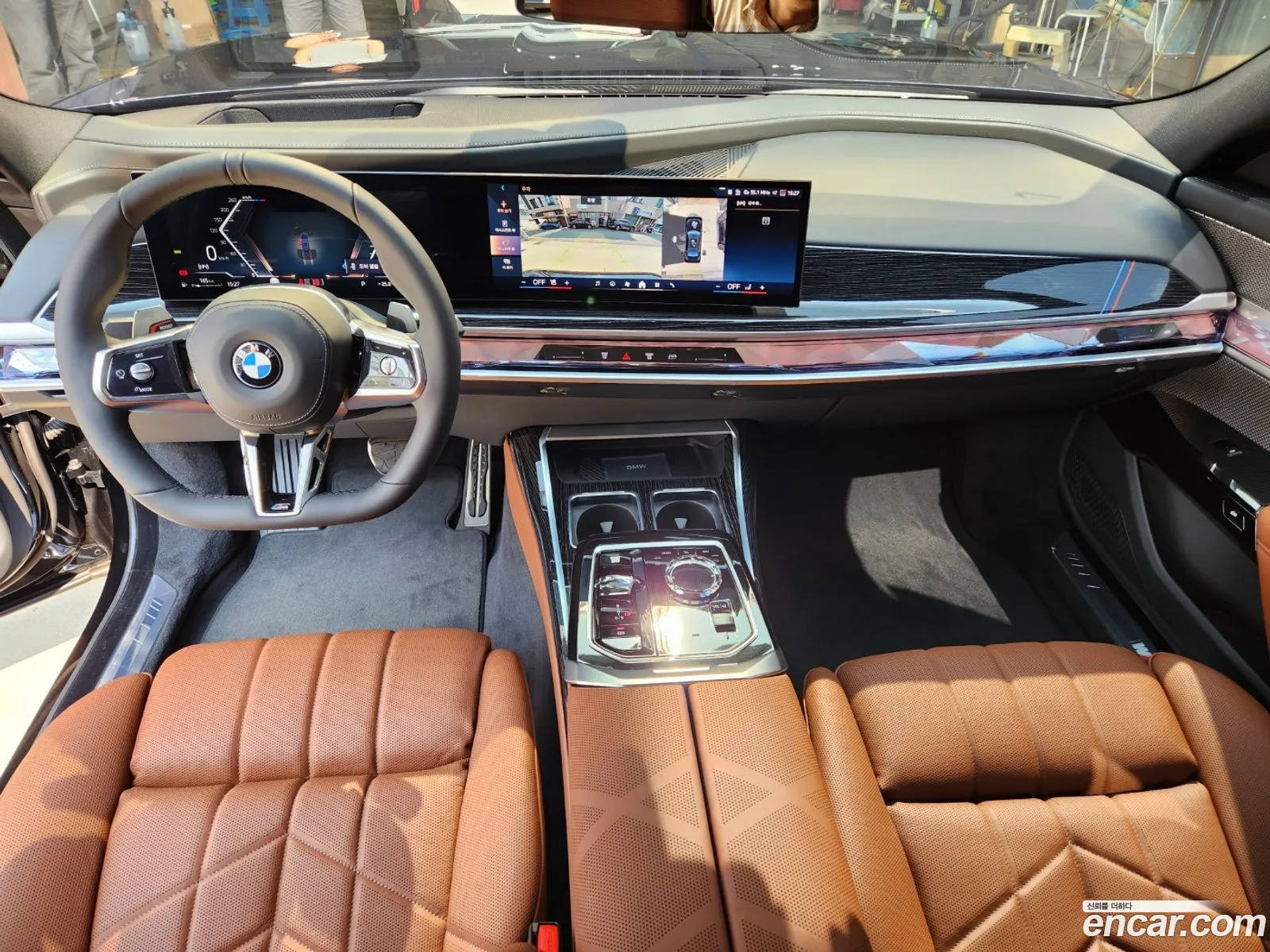 BMW 7 Series 2025 — 8