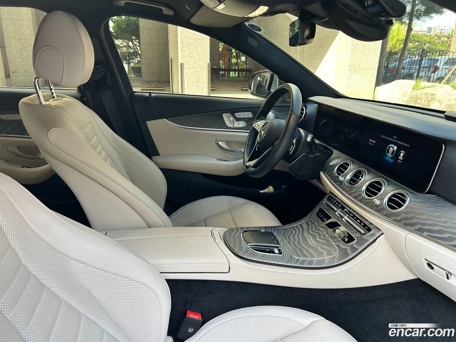 Mercedes-Benz E-Class W213 2023 — 12