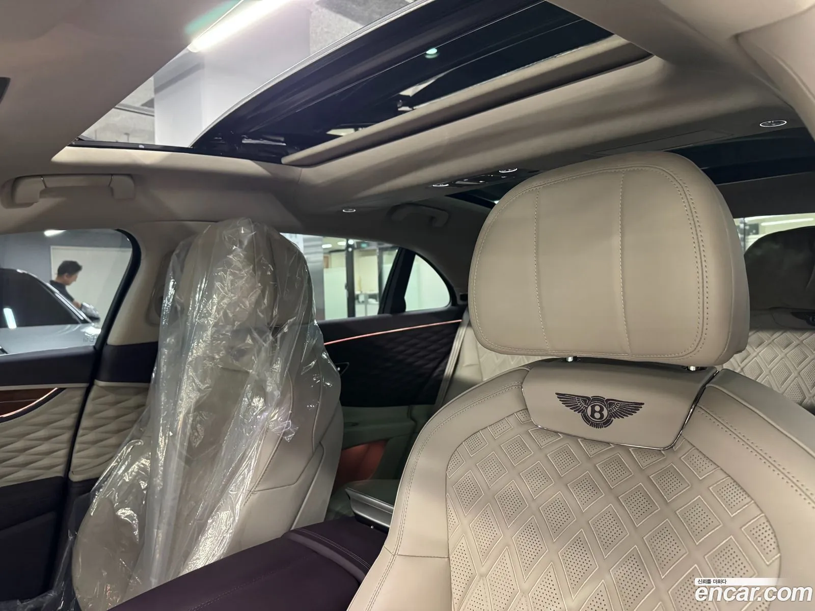 Bentley Flying Spur 2021 — 12