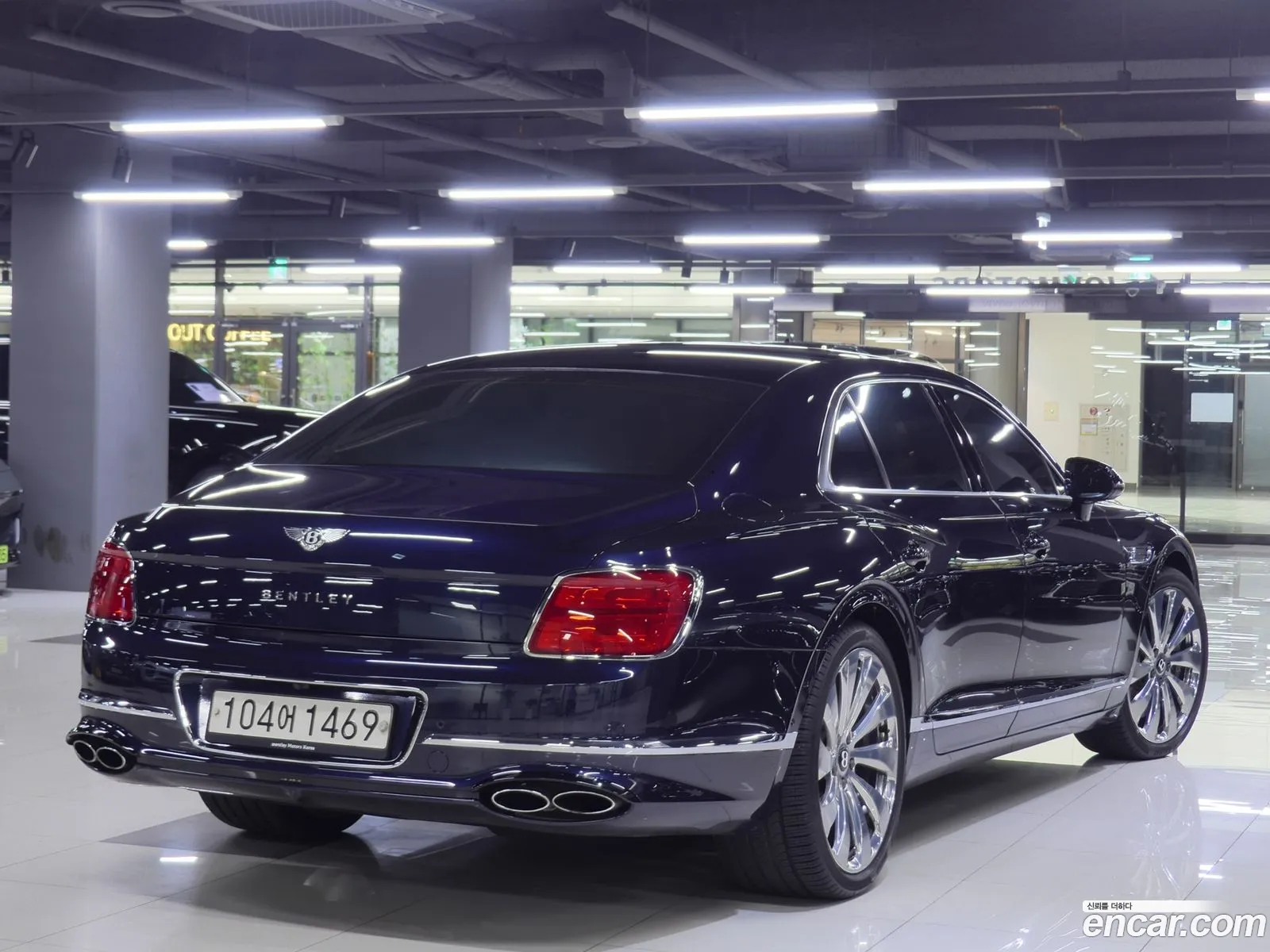 Bentley Flying Spur 2021 — 13