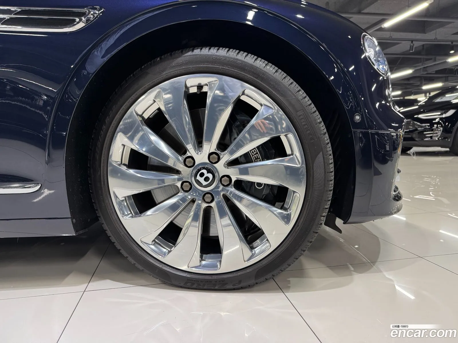 Bentley Flying Spur 2021 — 17