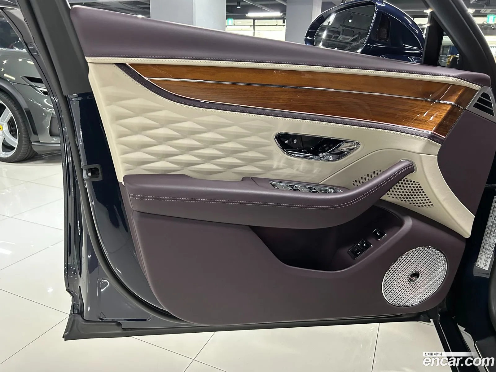 Bentley Flying Spur 2021 — 16
