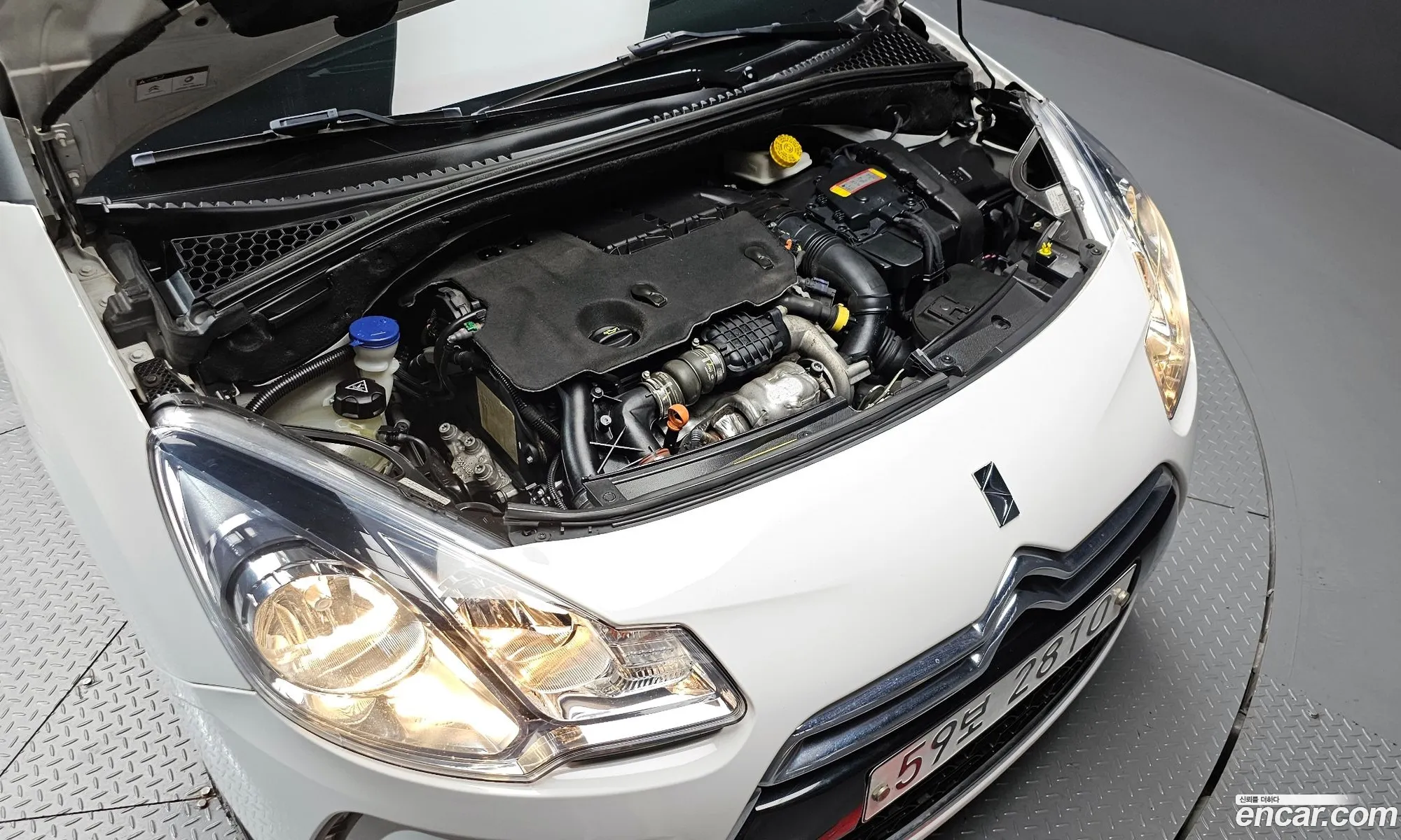 Citroen/DS DS3 2014 VF7SA9HP8EW555088 — 17