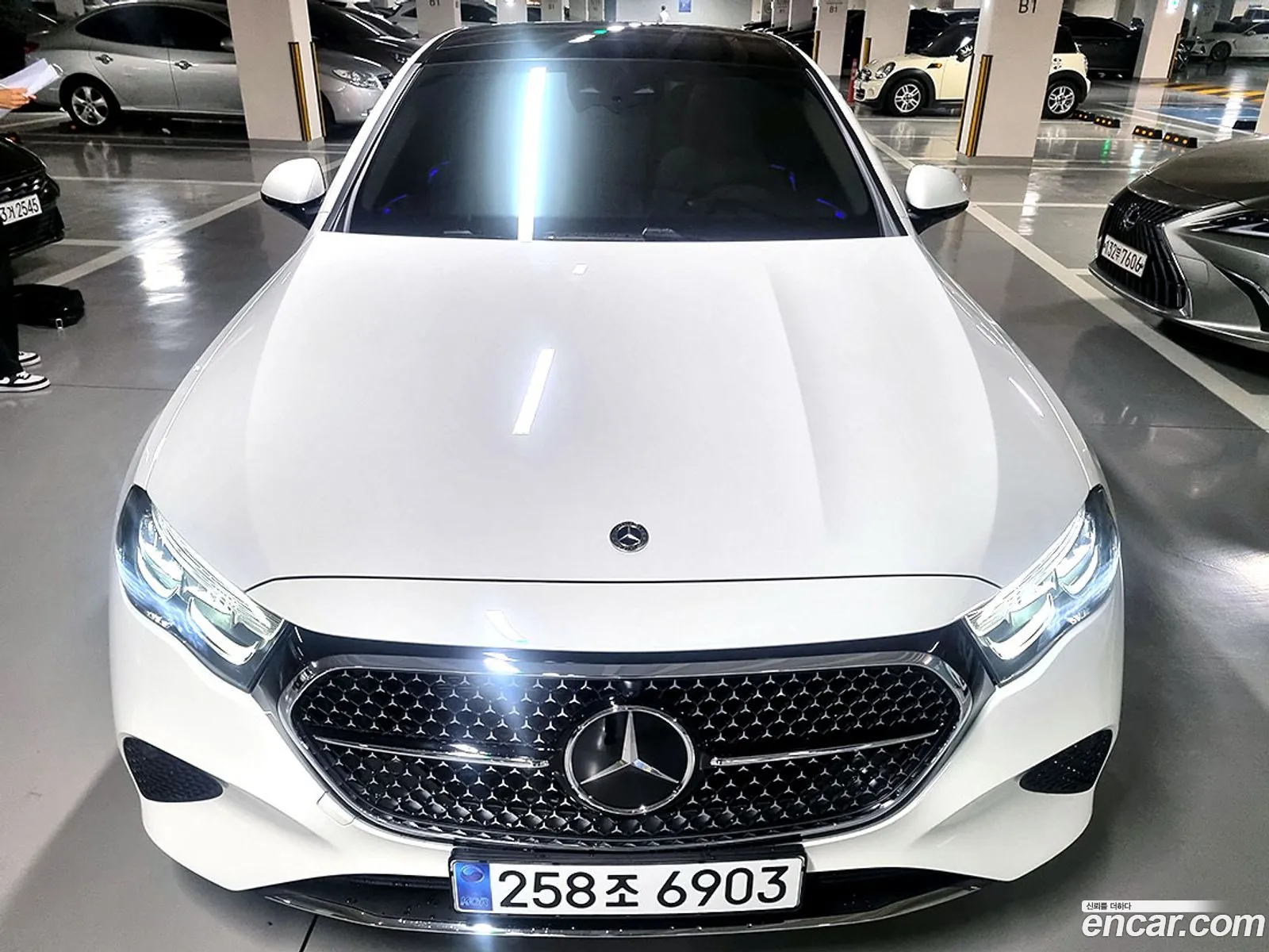 Mercedes-Benz E-Class W214 2025 — 17