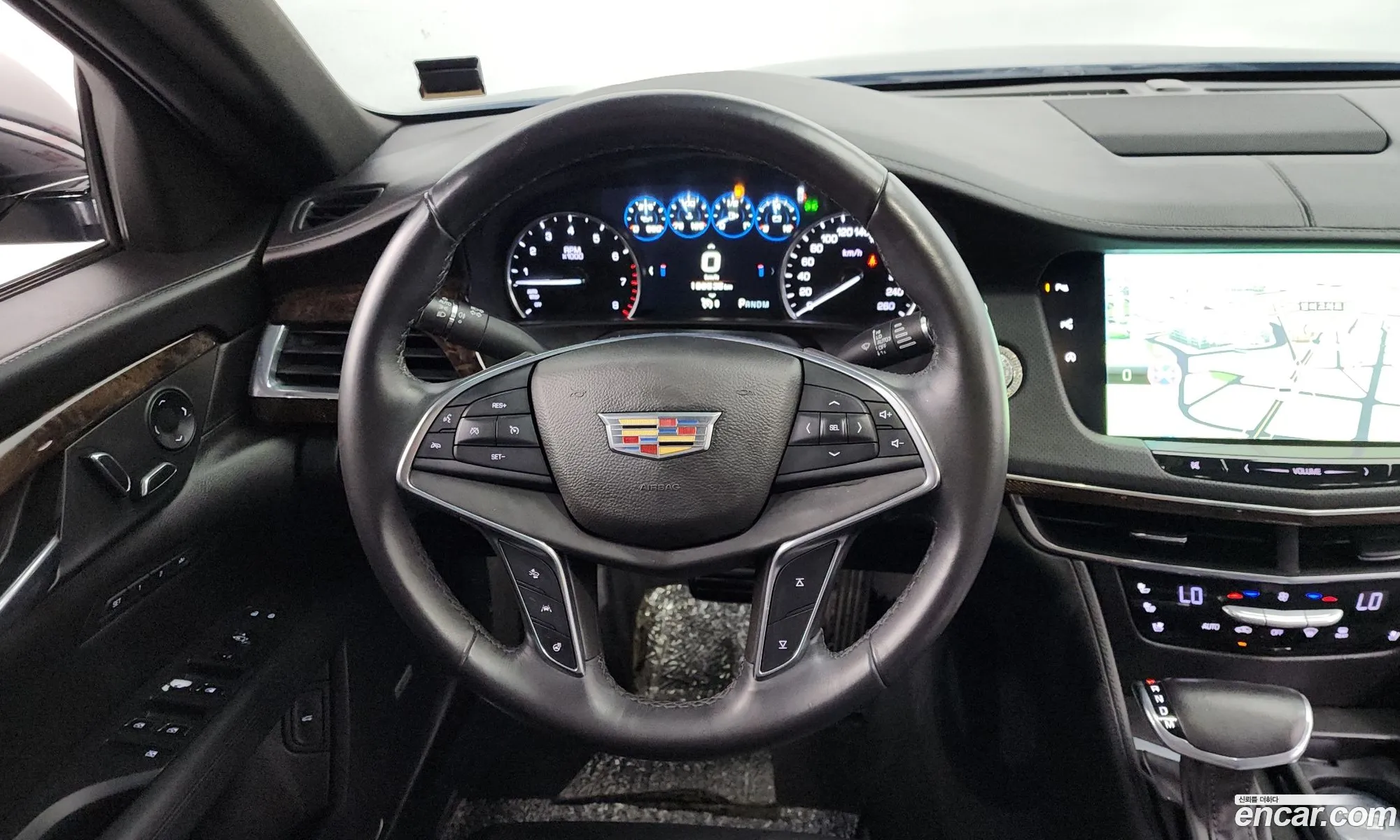 Cadillac CT6 2016 — 19