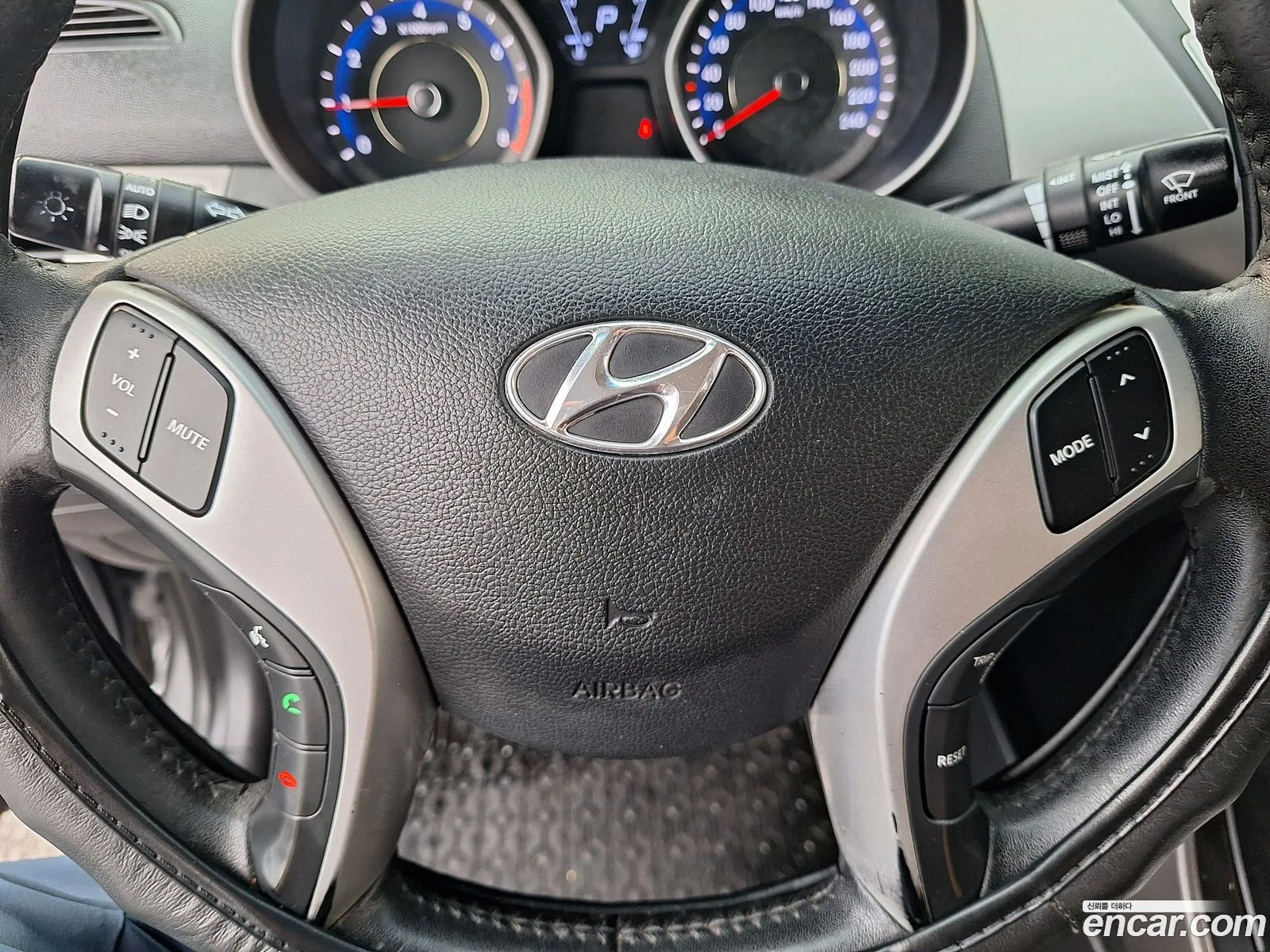 Hyundai Elantra MD 2010 — 18