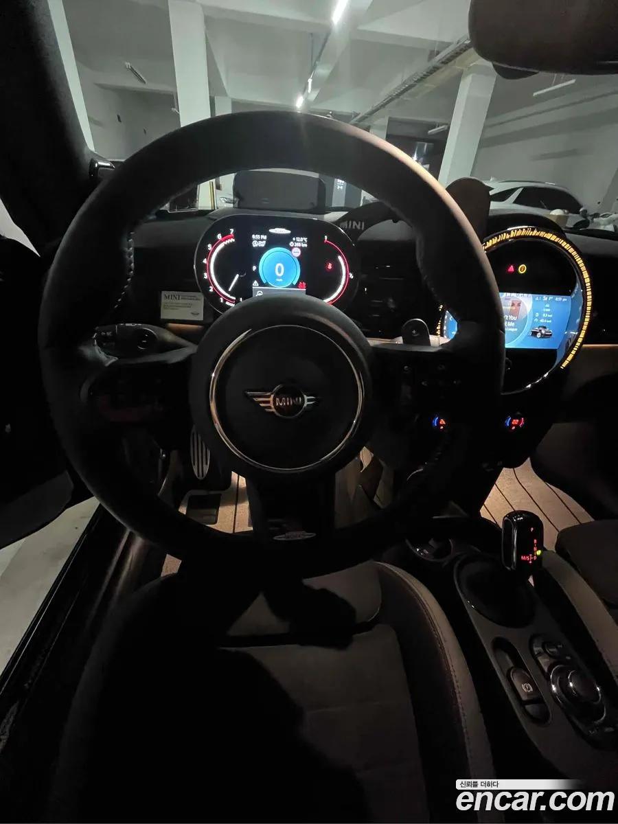 Mini Cooper S Convertible 2024 — 13
