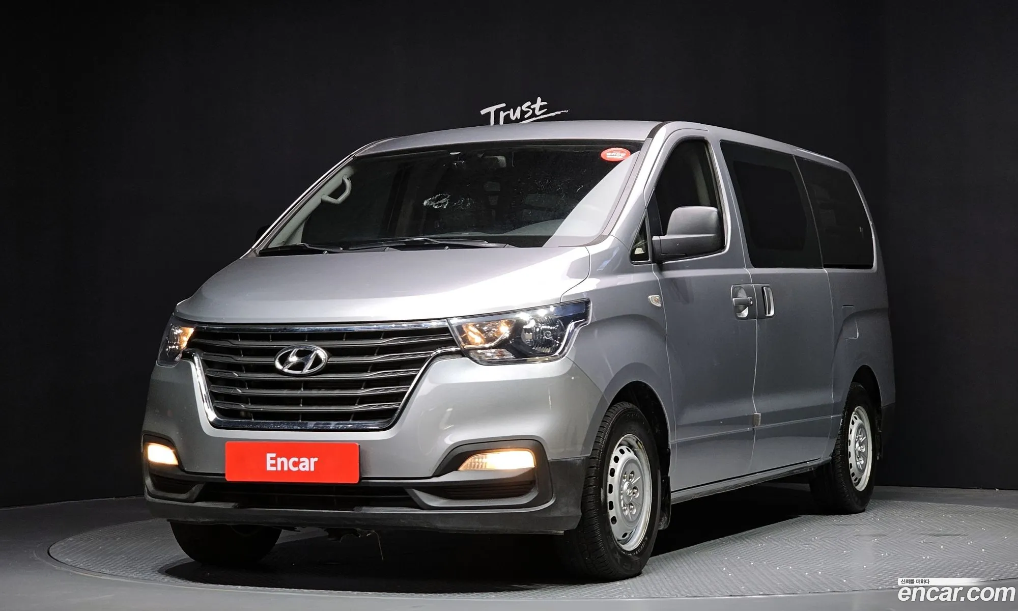 Hyundai Grand Starex 2018 — 16