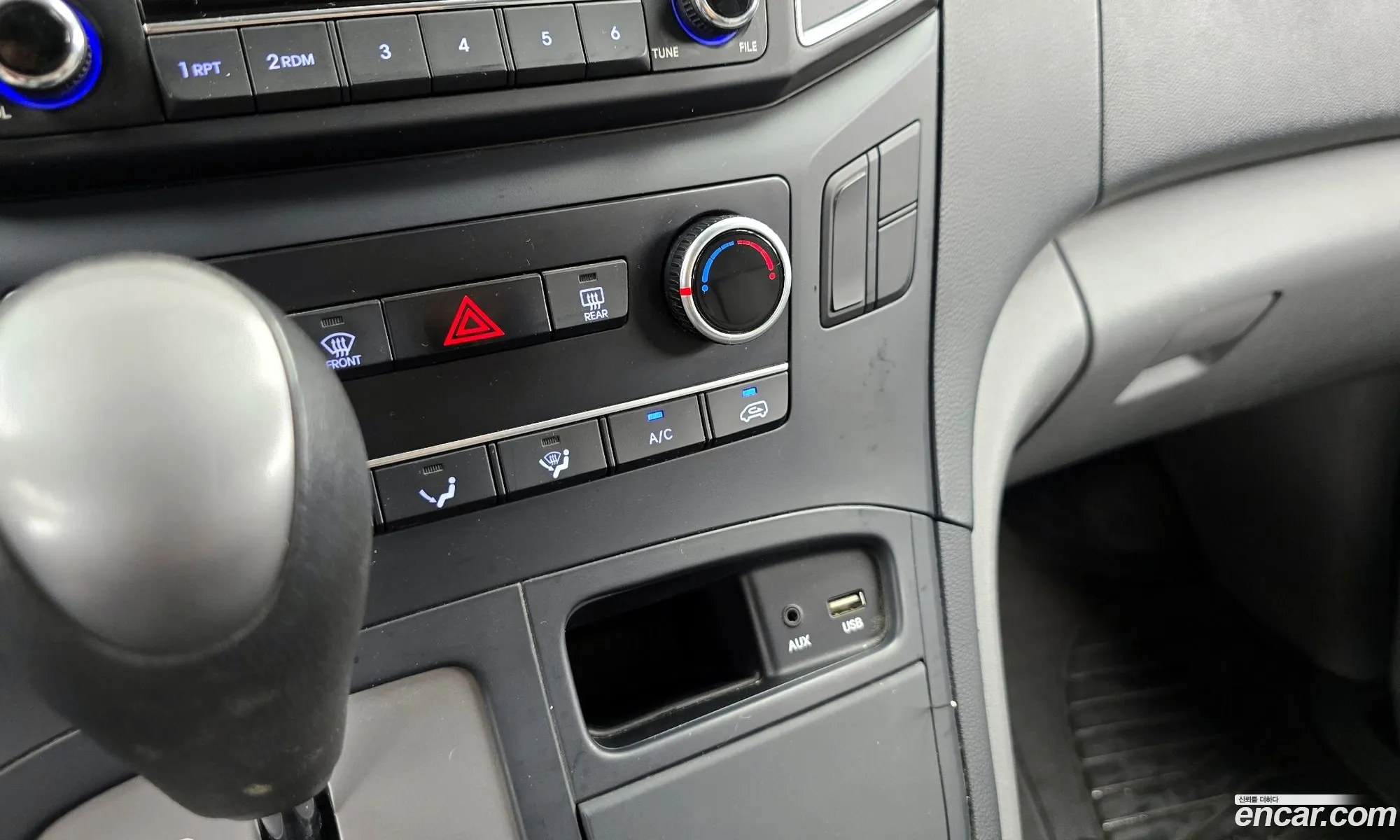 Hyundai Grand Starex 2018 — 18