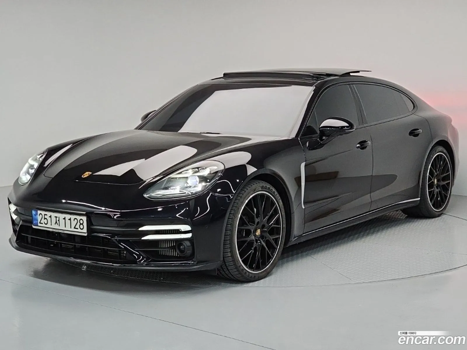 Porsche Panamera 2022 — 4
