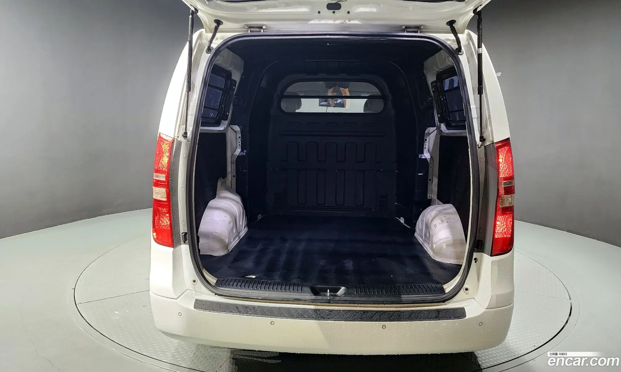 Hyundai Grand Starex 2010 — 6