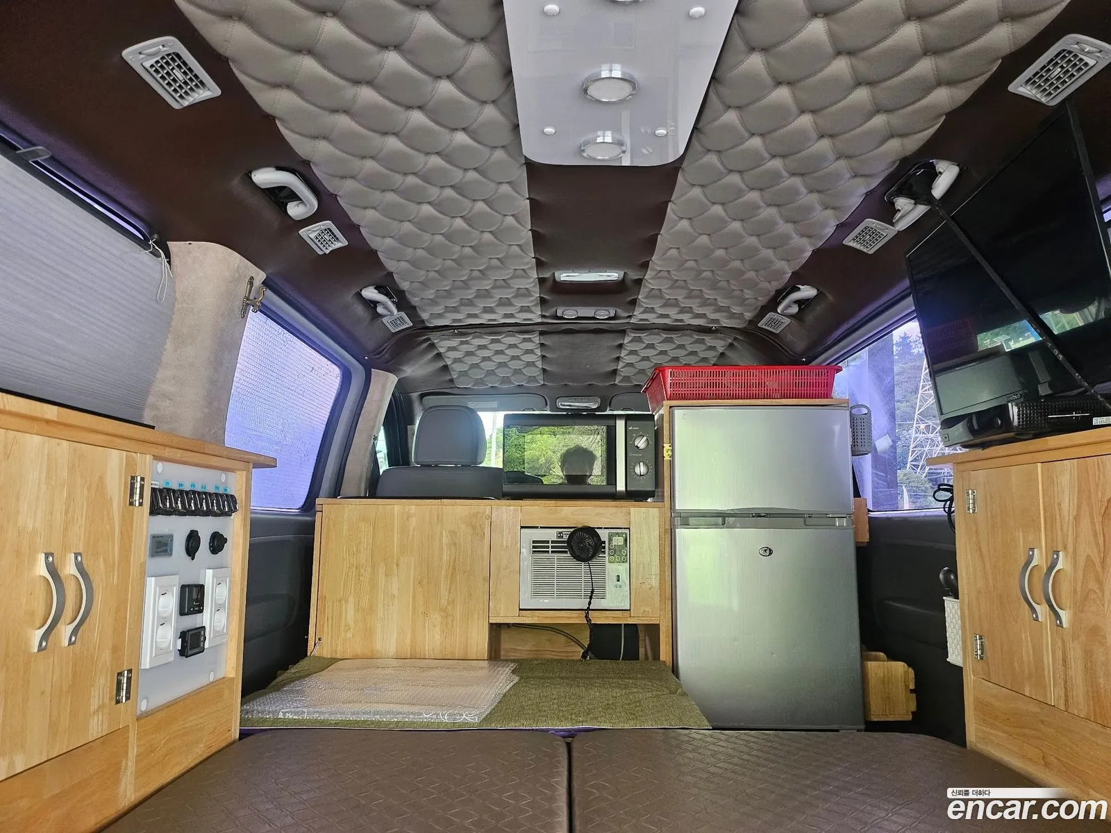 Hyundai Grand Starex 2018 — 17