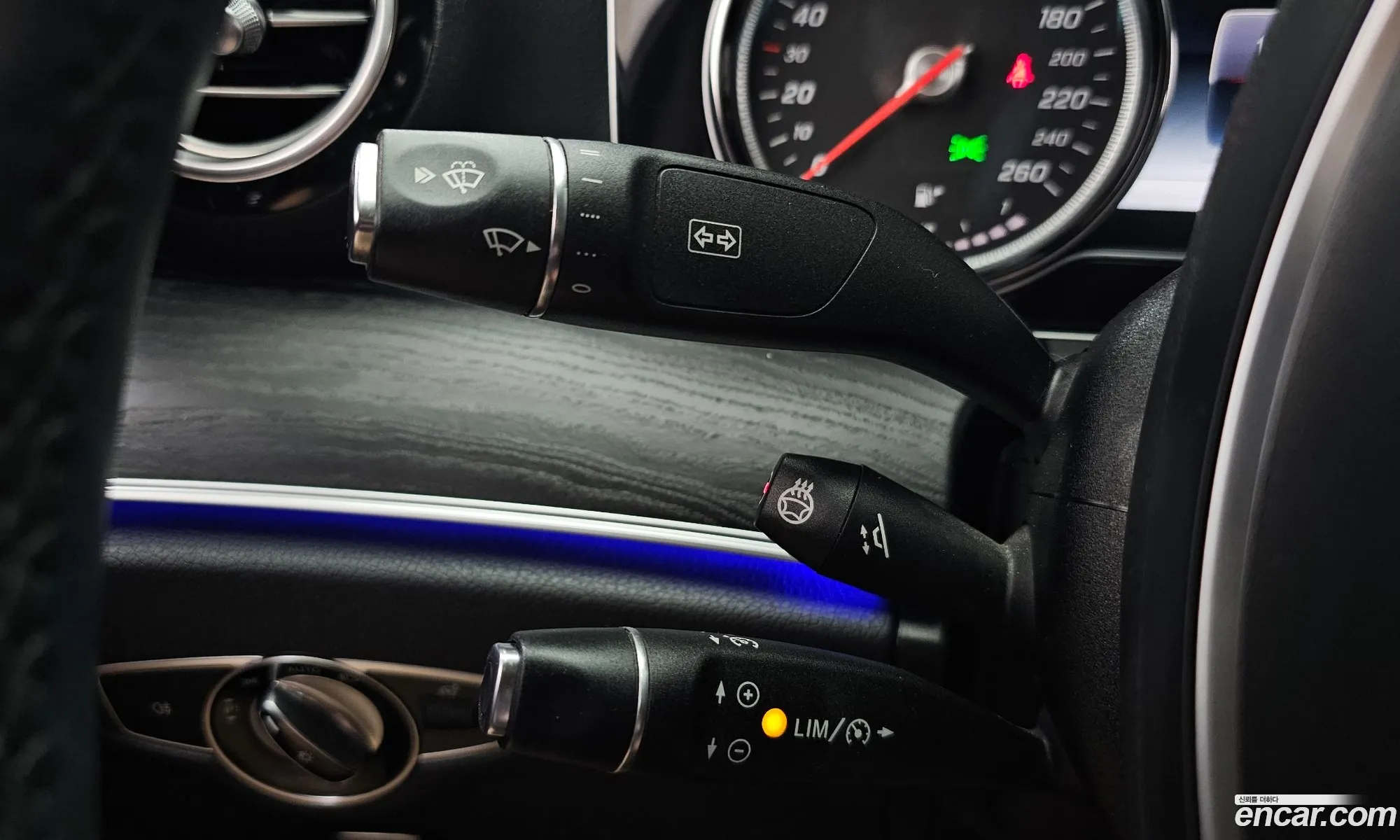 Mercedes-Benz E-Class W213 2017 WDDZF4CB4JA295874 — 17