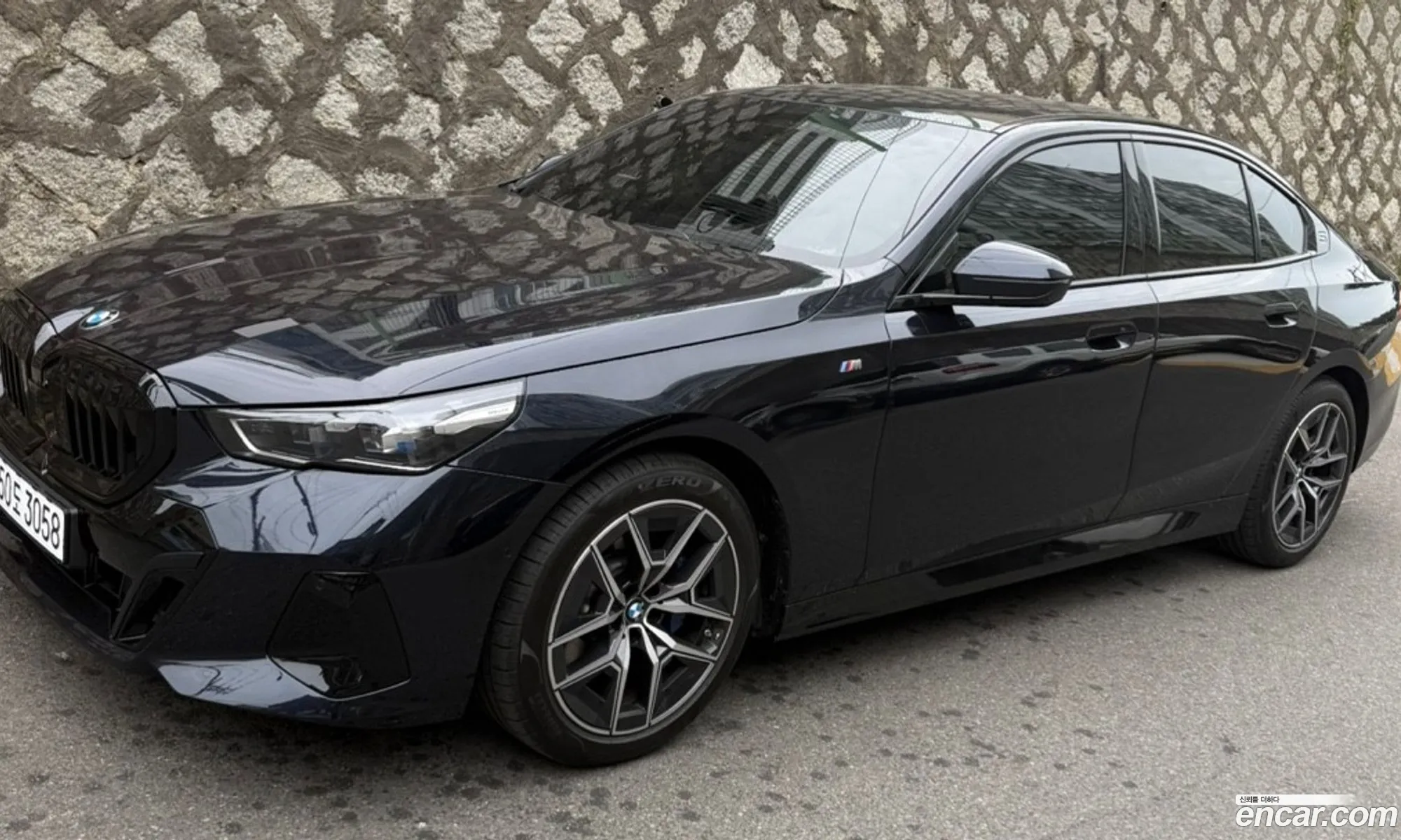 BMW 5 Series 2025 — 9