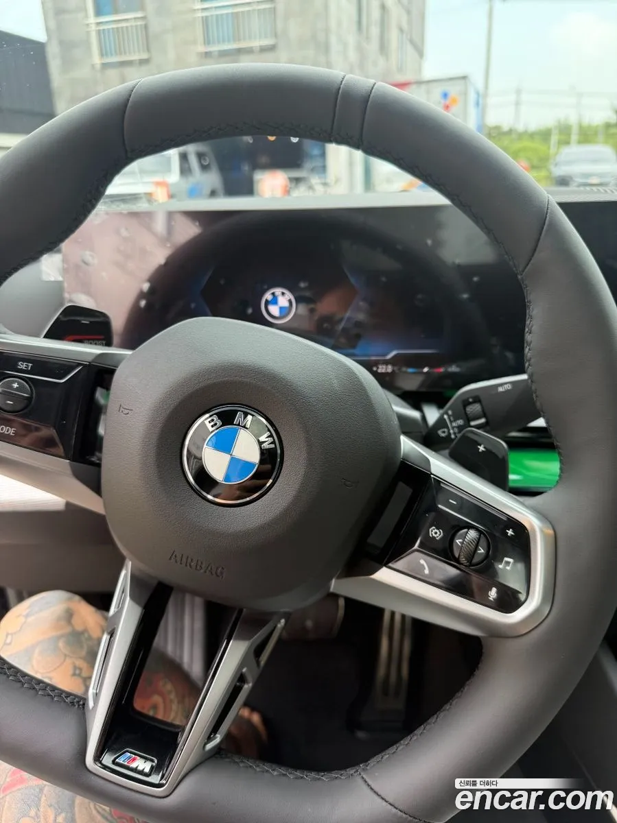 BMW 5 Series 2025 — 16