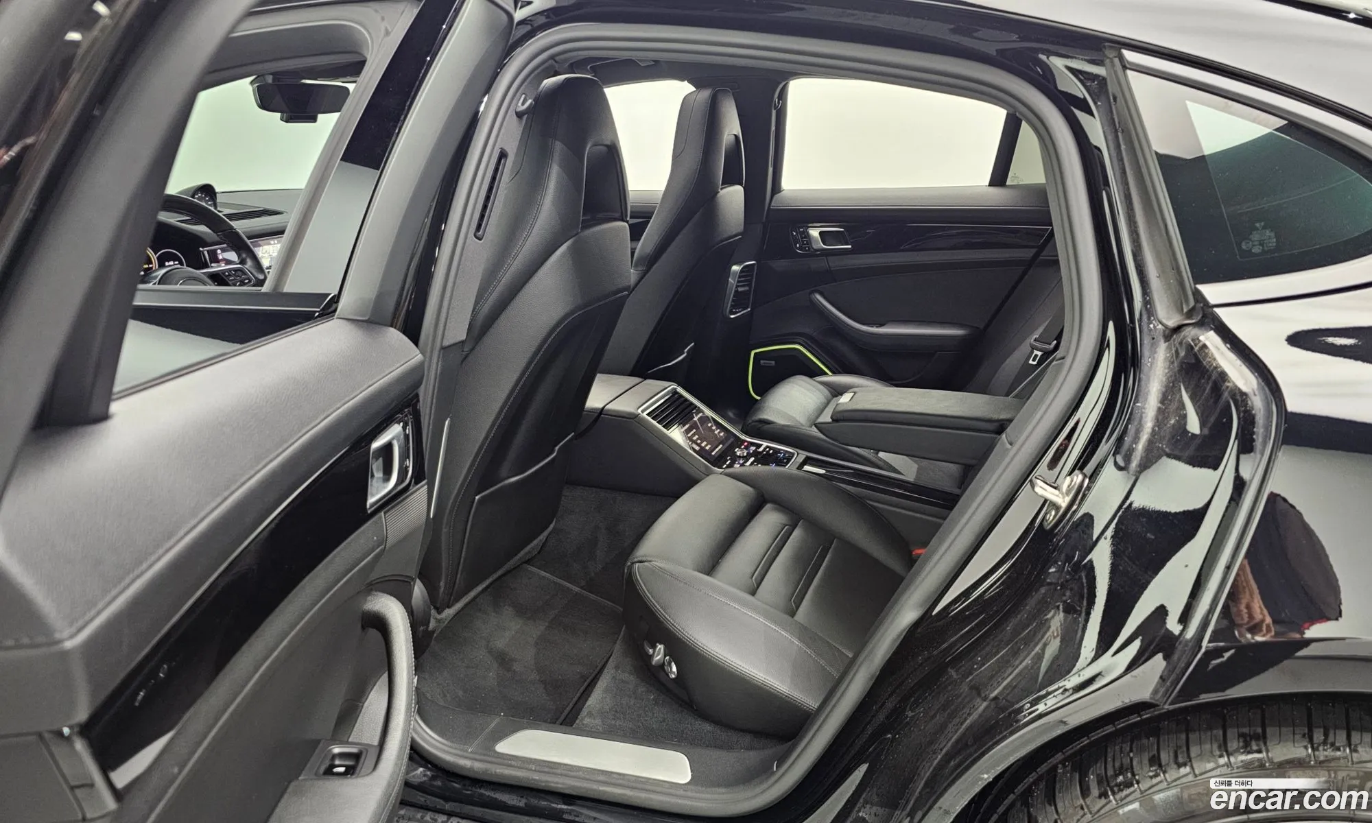 Porsche Panamera 2018 WP0AE2979JL177664 — 19