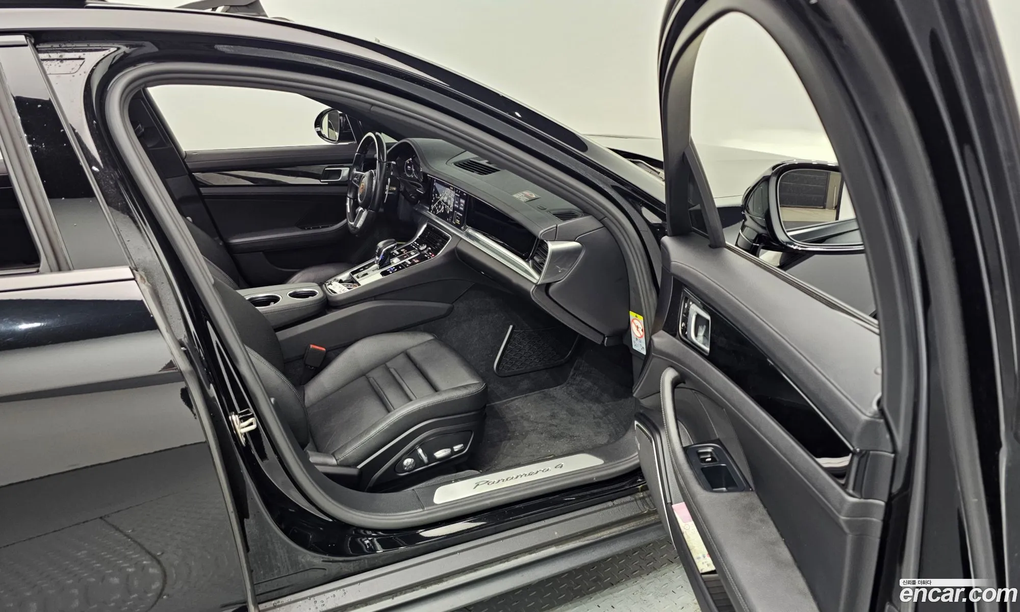 Porsche Panamera 2018 WP0AE2979JL177664 — 4