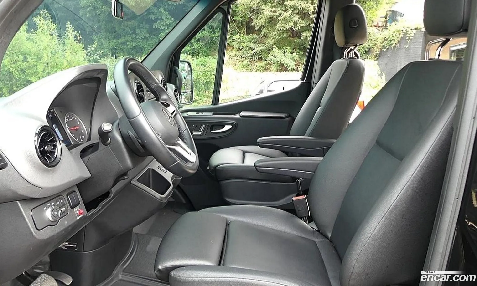 Mercedes-Benz Sprinter 2019 — 17