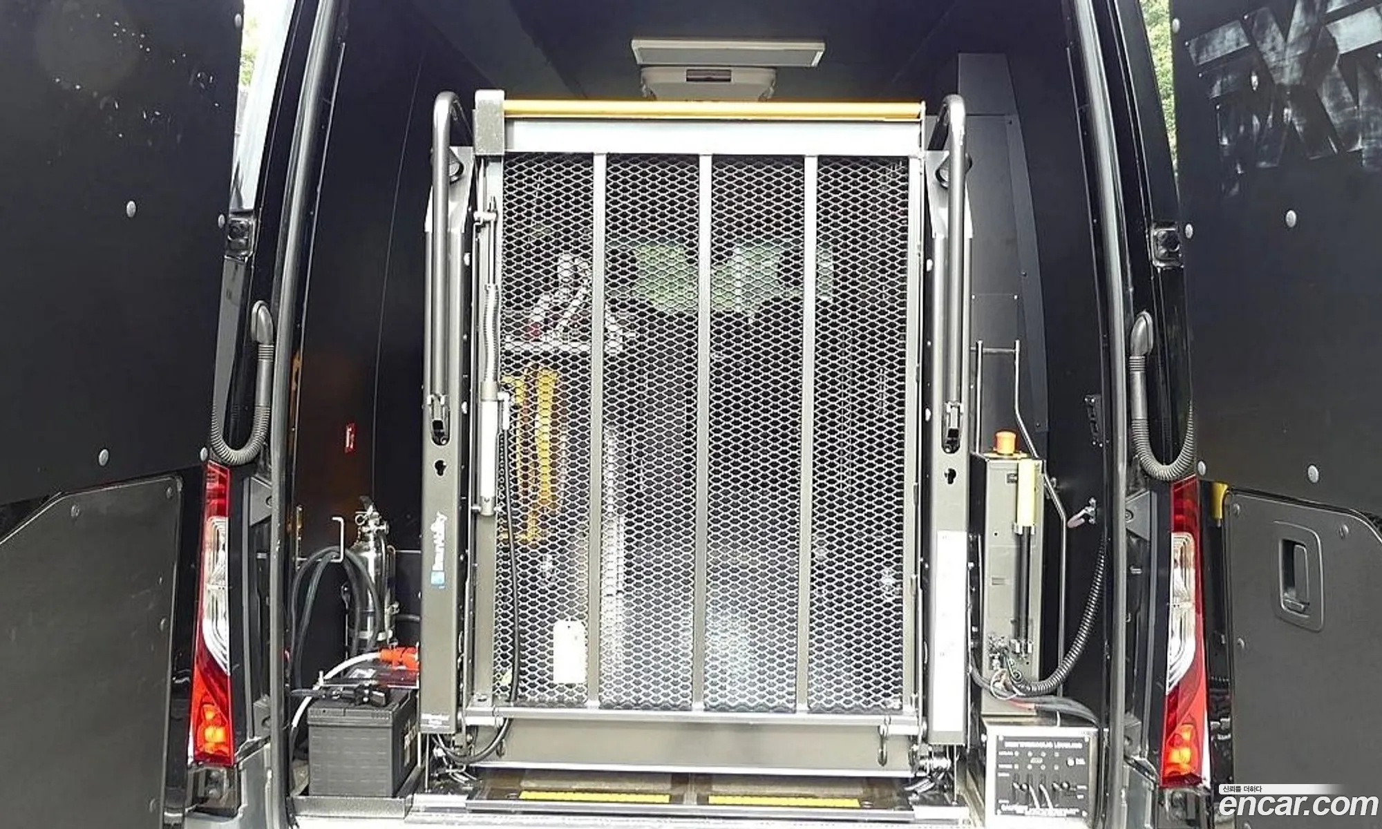 Mercedes-Benz Sprinter 2019 — 18