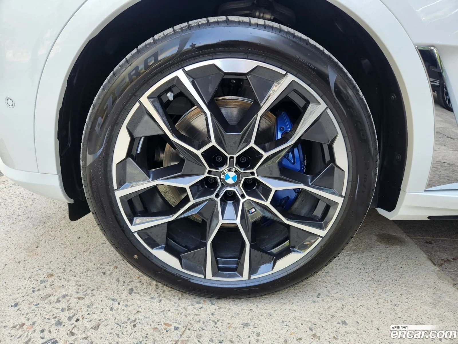 BMW X7 2025 — 18