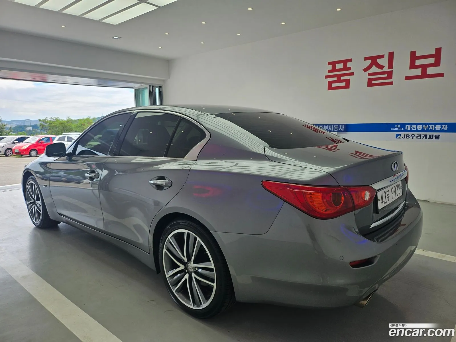 Infiniti Q50 2015 — 13