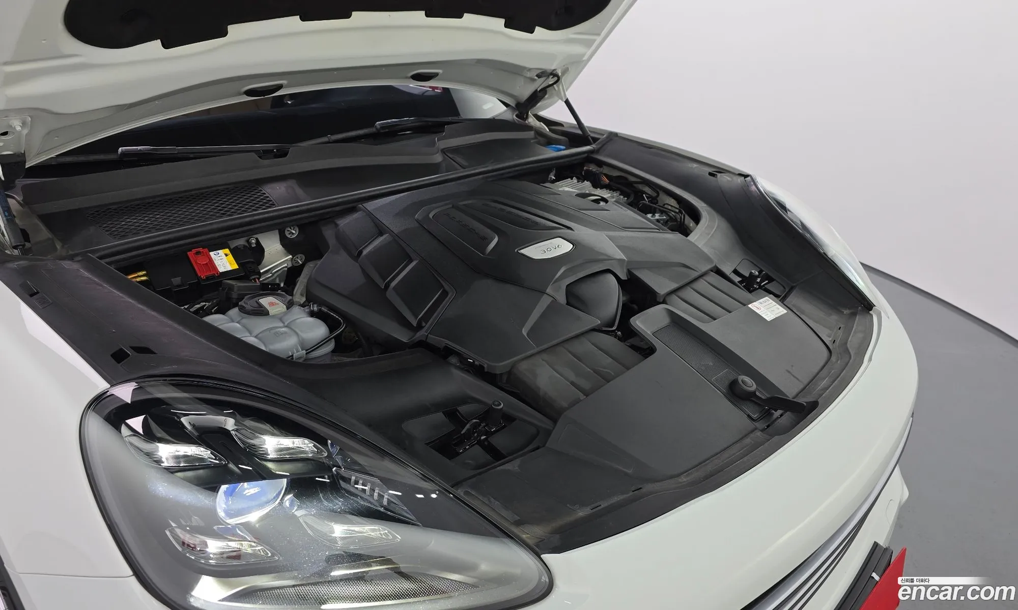 Porsche Cayenne 2019 — 18