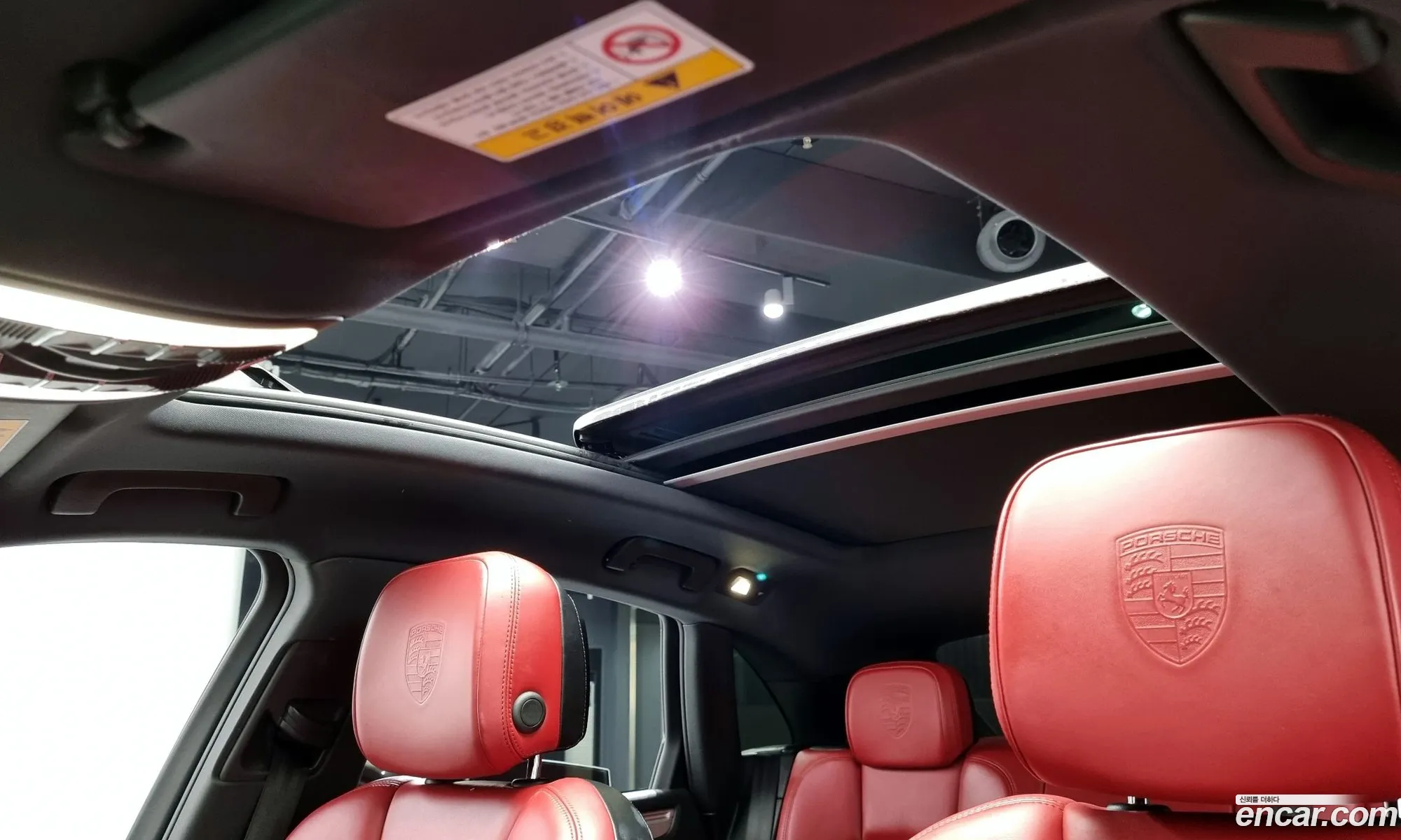 Porsche Macan 2018 WP1AG2952JLB63323 — 9