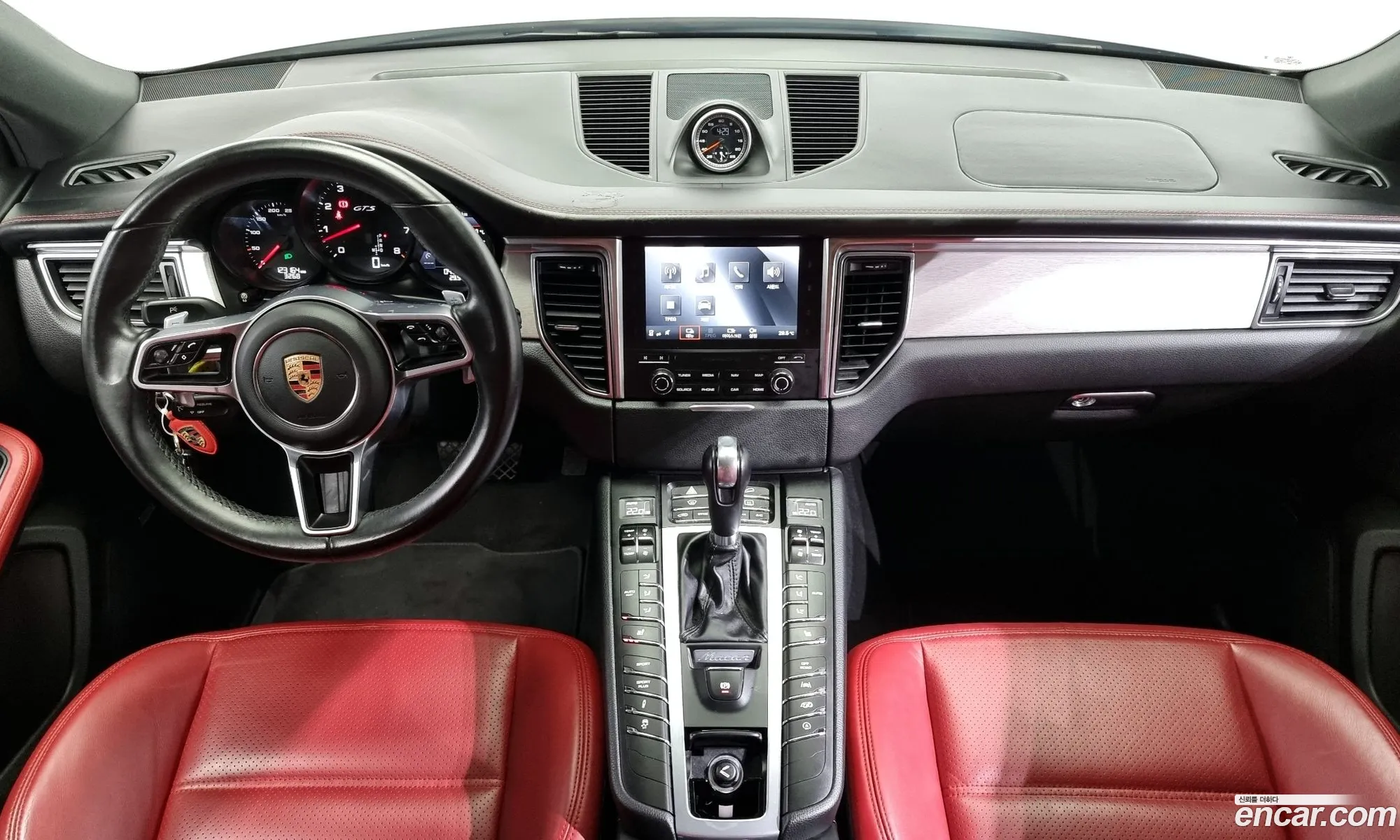 Porsche Macan 2018 WP1AG2952JLB63323 — 13