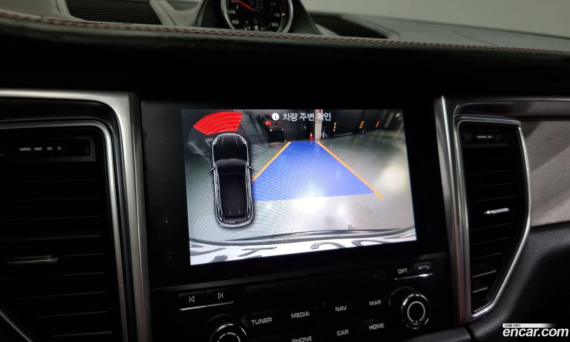 Porsche Macan 2018 WP1AG2952JLB63323 — 19