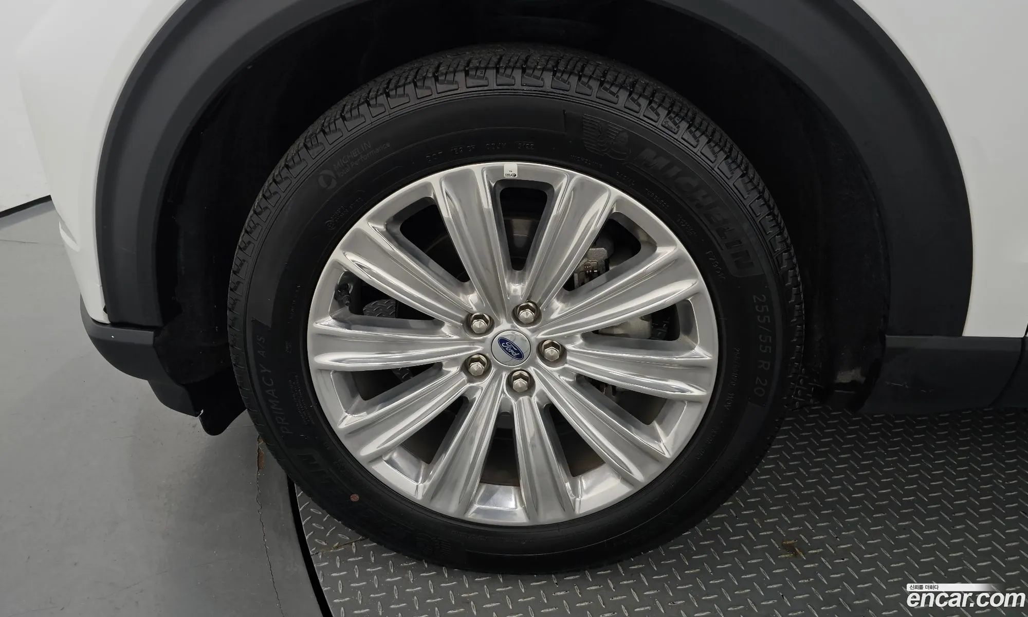 Ford Explorer 6th Gen 2023 1FMSK8FH181818181 — 5