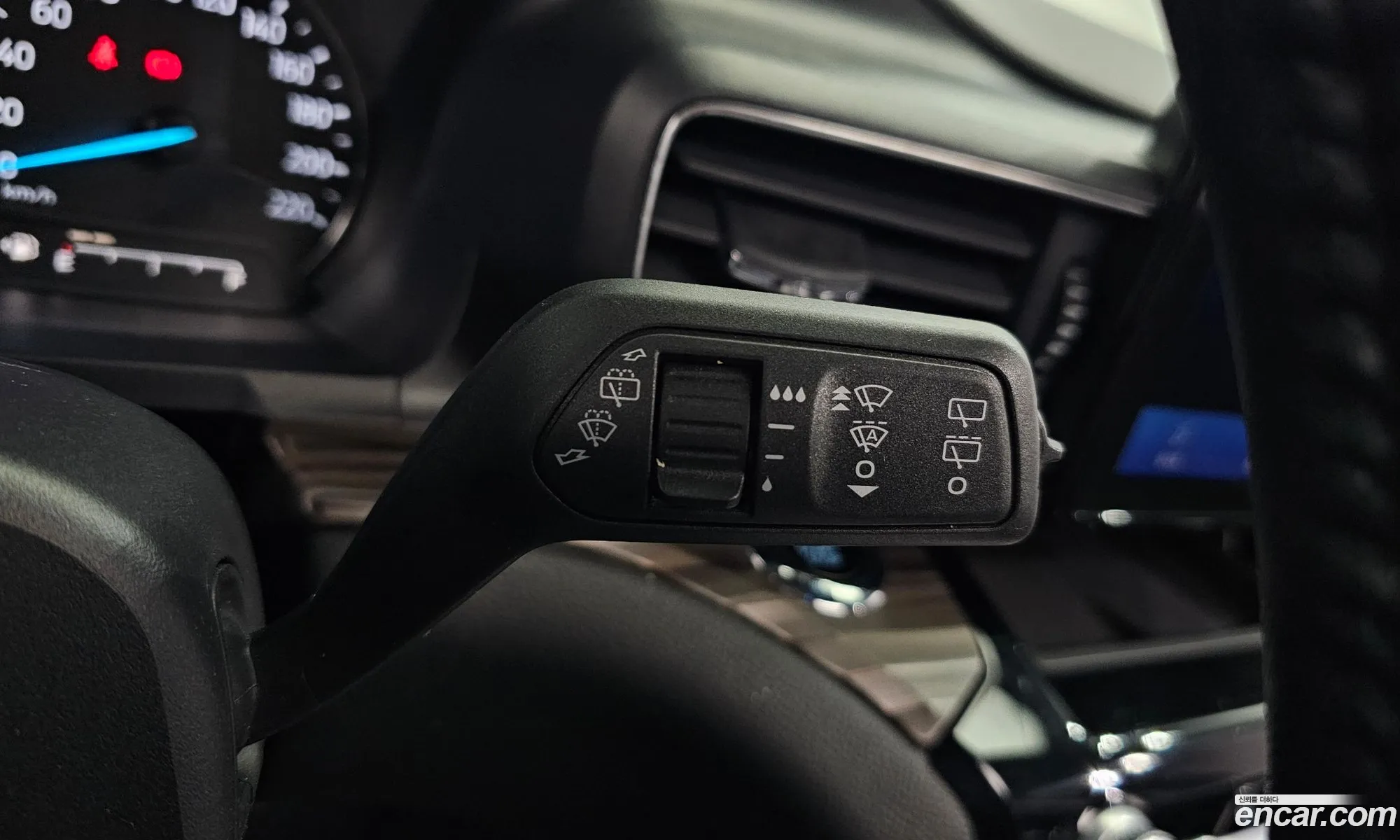 Ford Explorer 6th Gen 2023 1FMSK8FH181818181 — 12