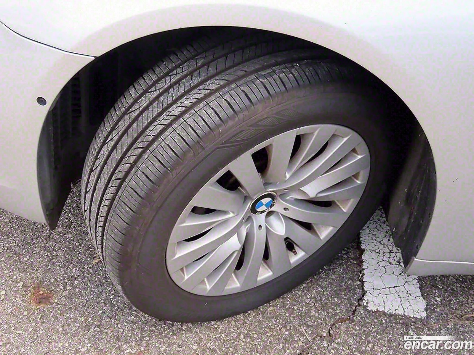 BMW 7 Series 2009 — 18