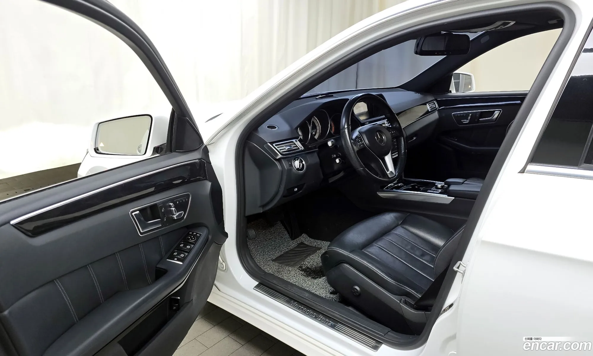 Mercedes-Benz E-Class W212 2015 WDDHF0CBXGB184835 — 10
