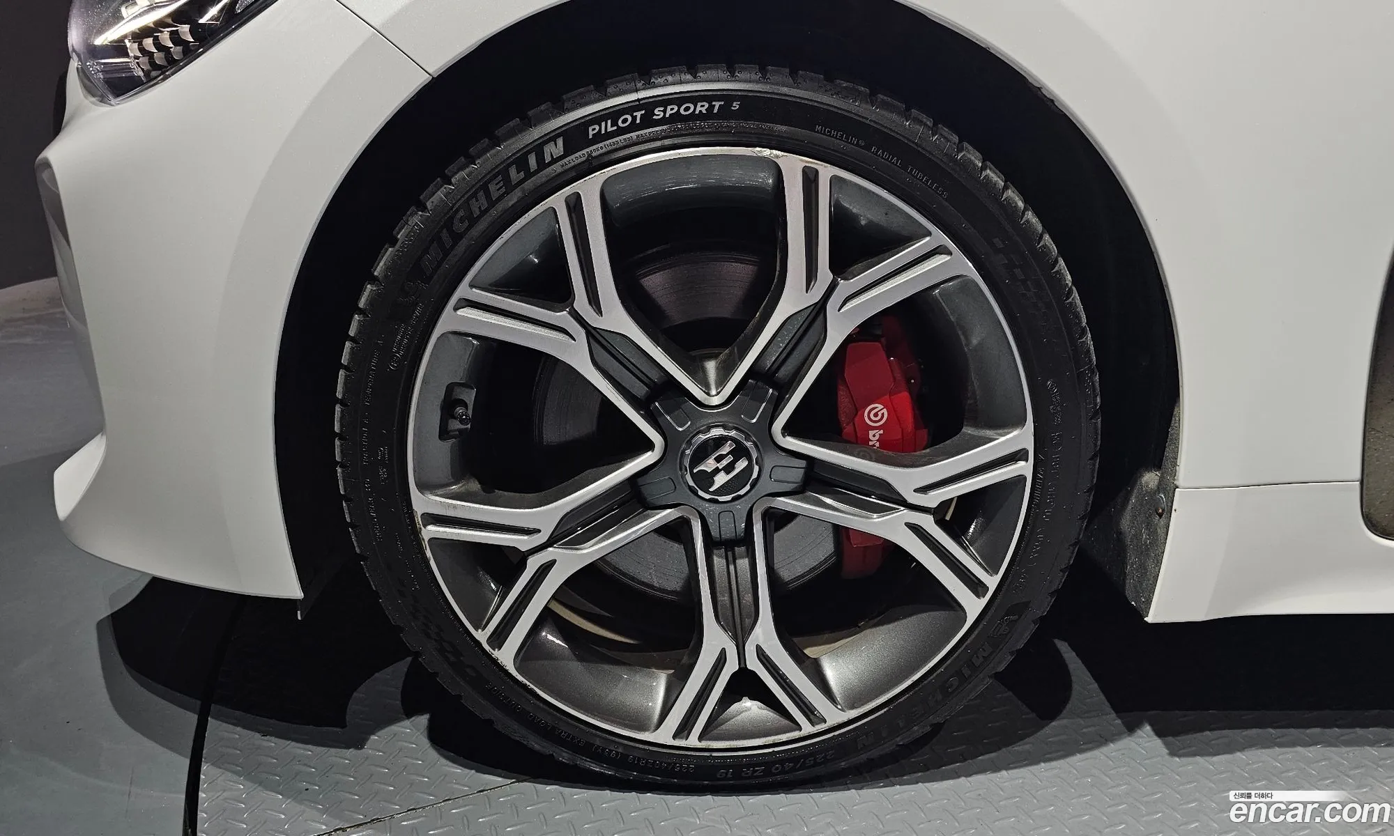 Kia Stinger 2020 — 18