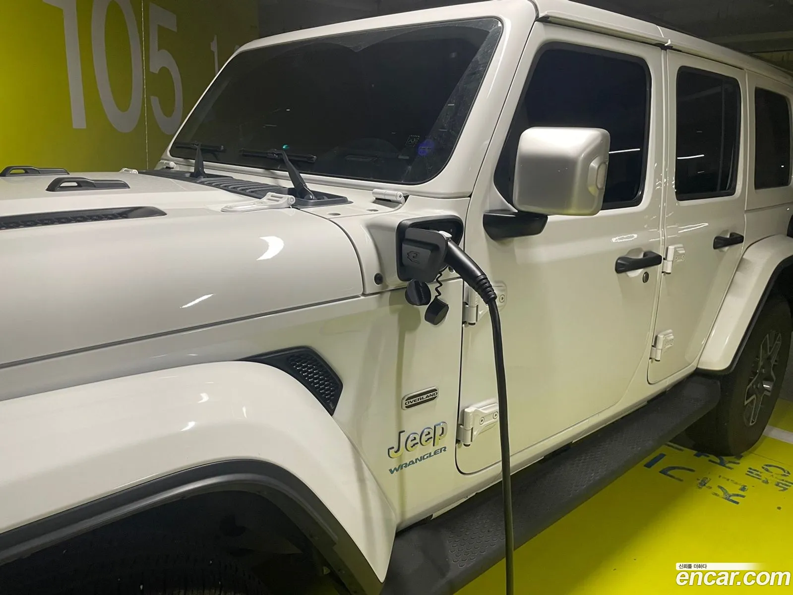 Jeep Wrangler 2023 — 4