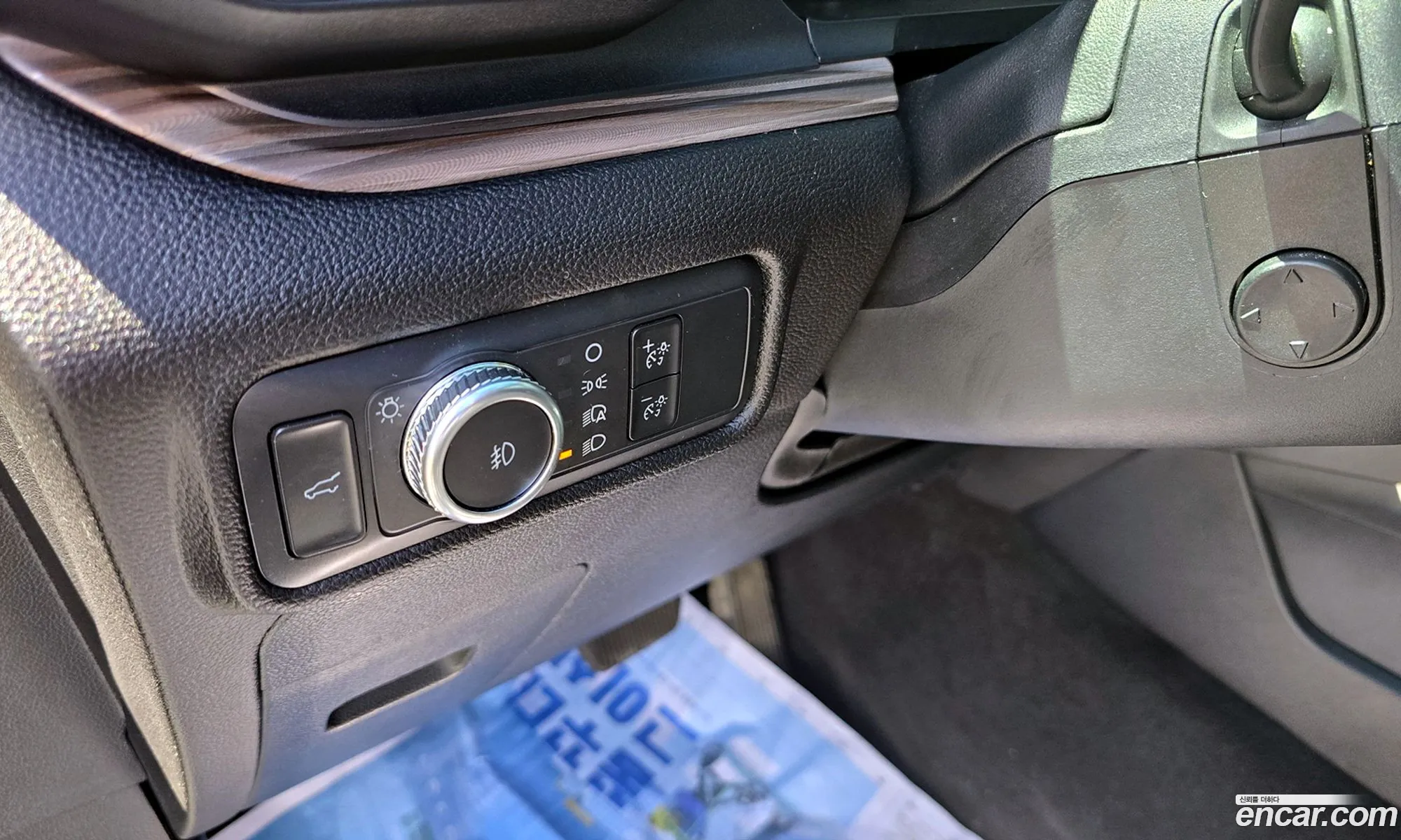 Ford Explorer 6th Gen 2022 — 4