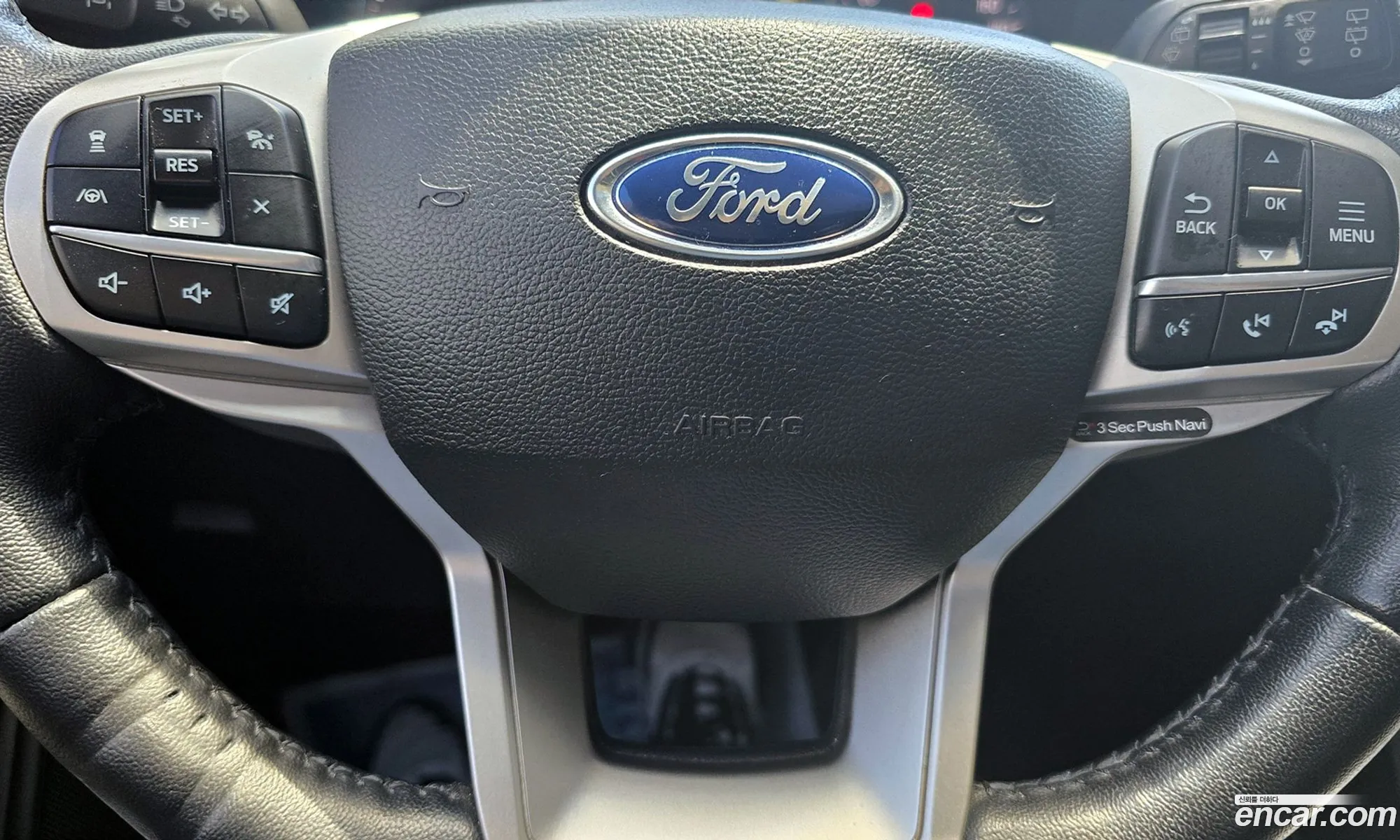 Ford Explorer 6th Gen 2022 — 3