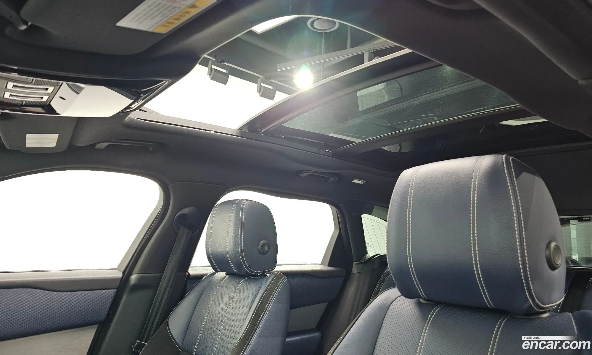 Land Rover Range Rover Velar 2017 — 17