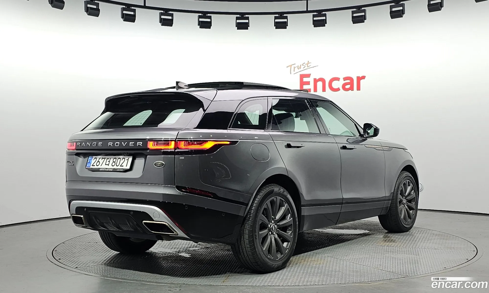 Land Rover Range Rover Velar 2017 — 16