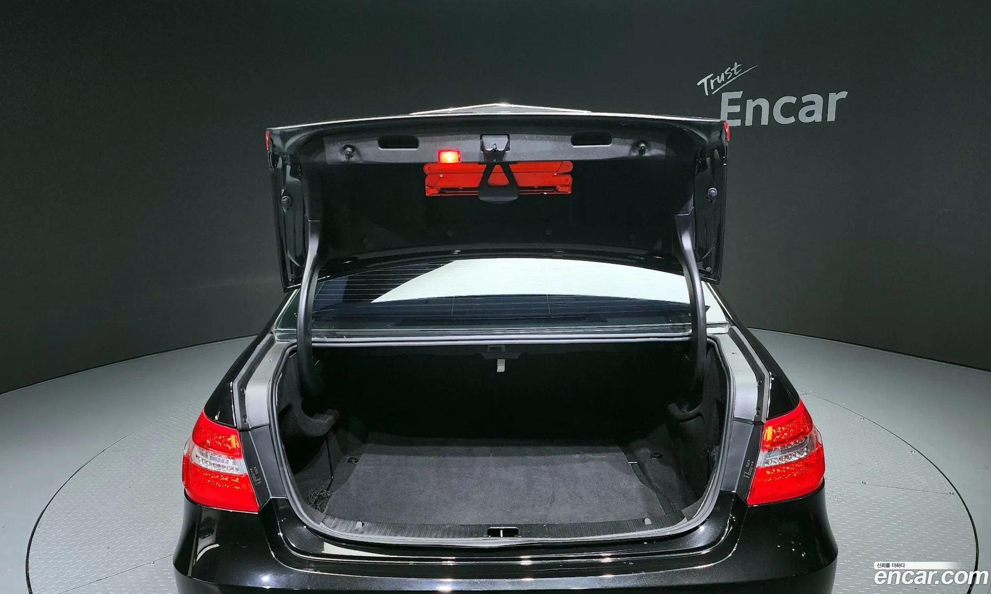 Mercedes-Benz E-Class W212 2012 WDDHF4JB2CA655810 — 7