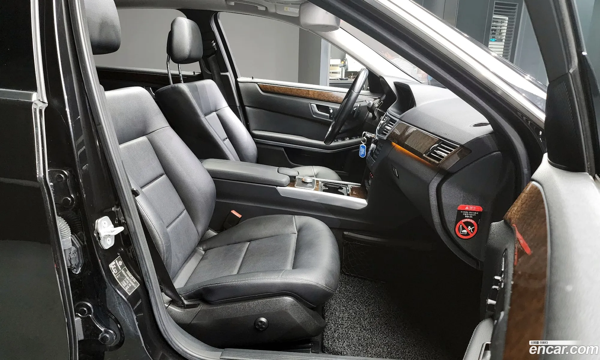 Mercedes-Benz E-Class W212 2012 WDDHF4JB2CA655810 — 5