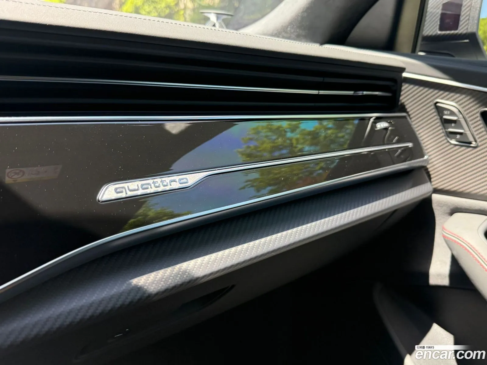 Audi RSQ8 2025 — 4